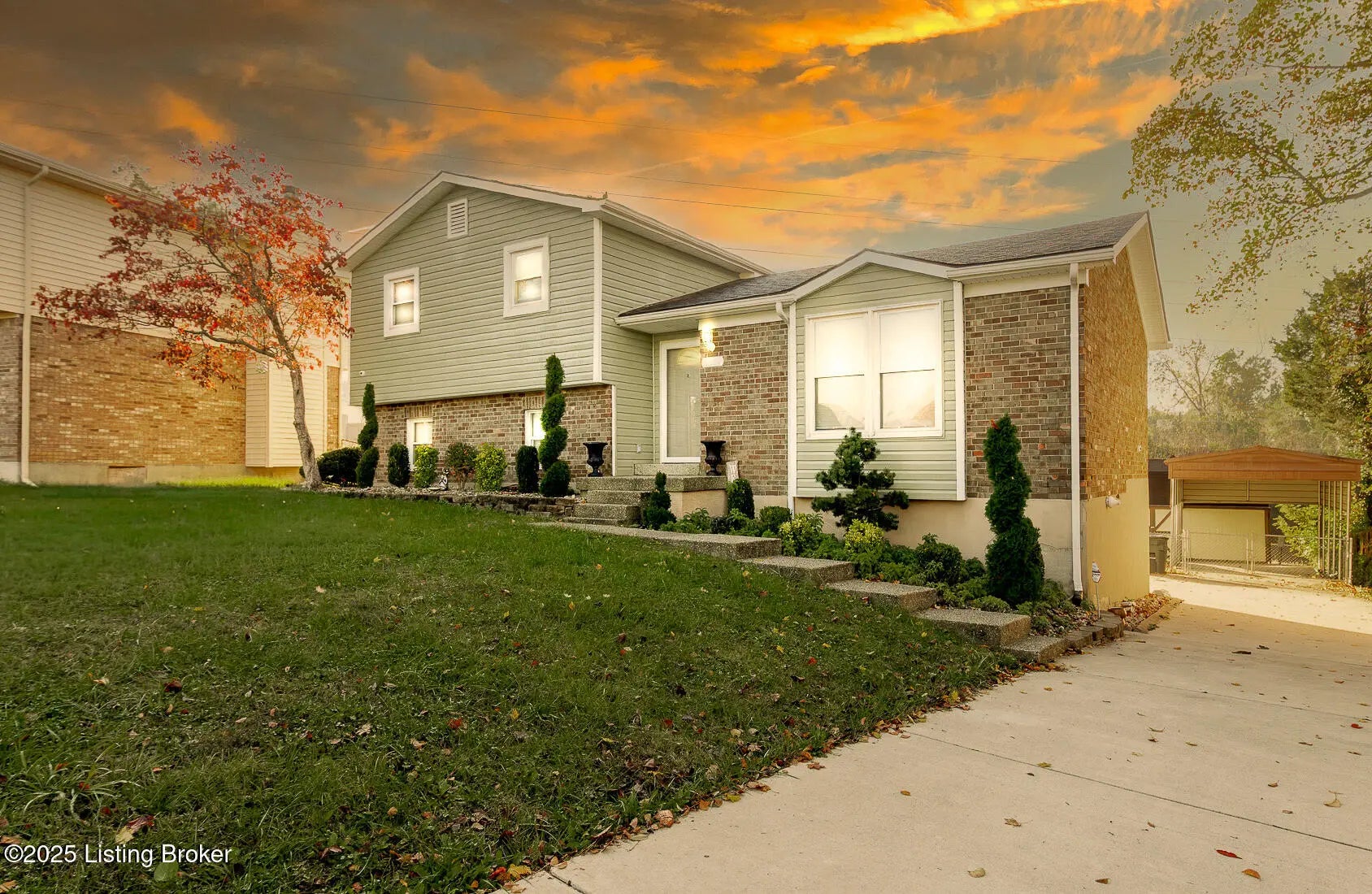 Photo of Listing #1702238