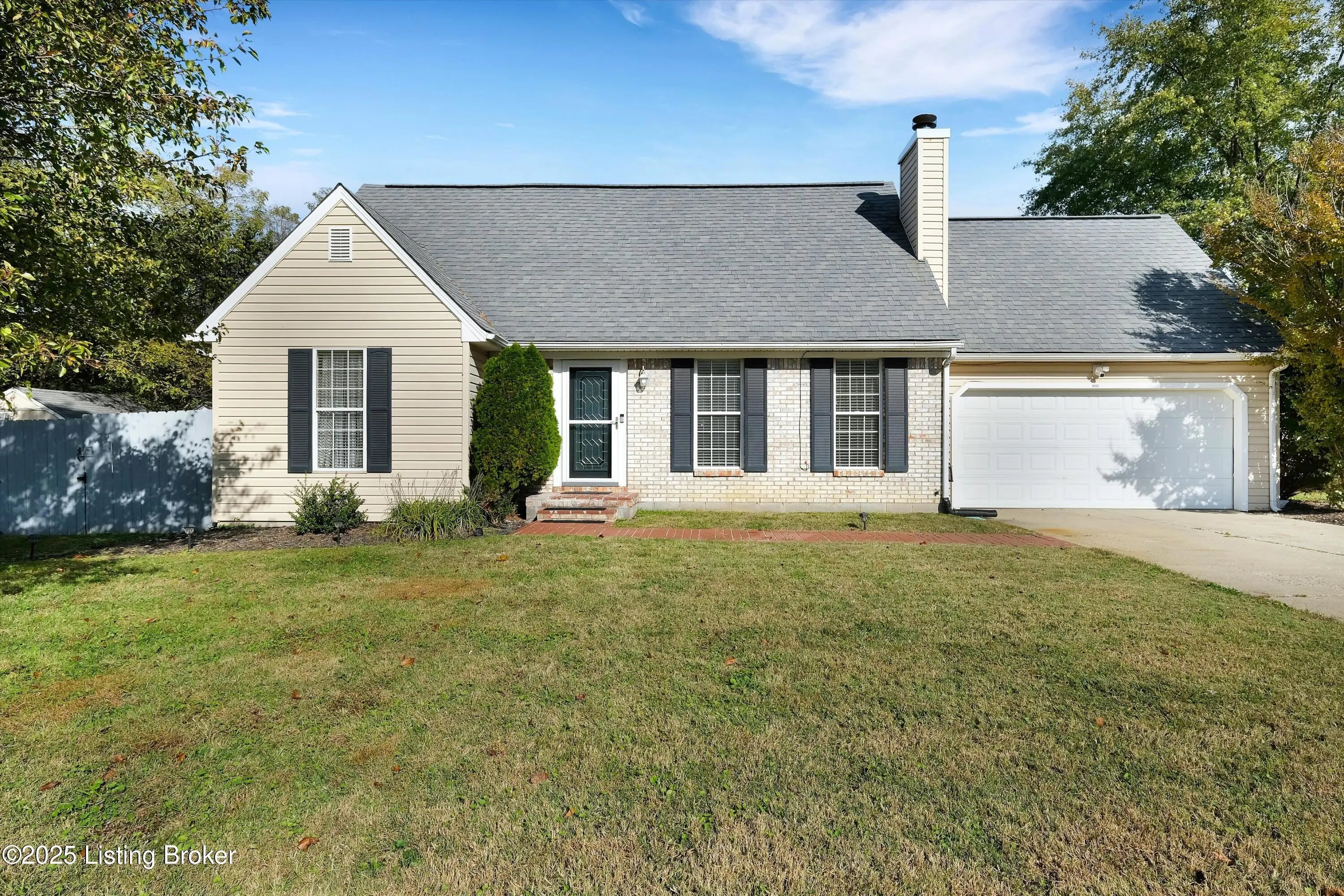 Photo of Listing #1702360