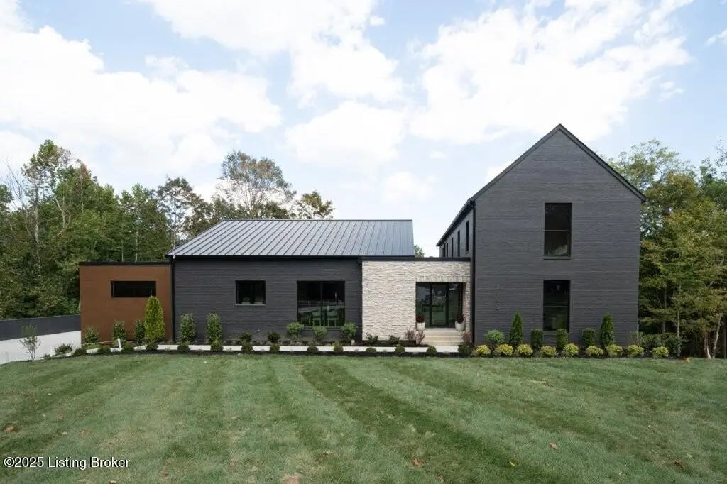 Photo of Listing #1702311