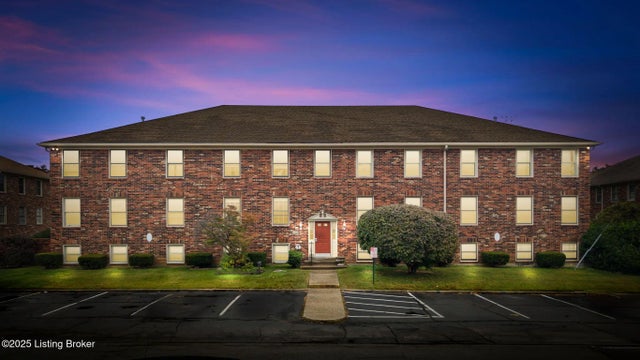 1007 Lake Pl H-11, Louisville