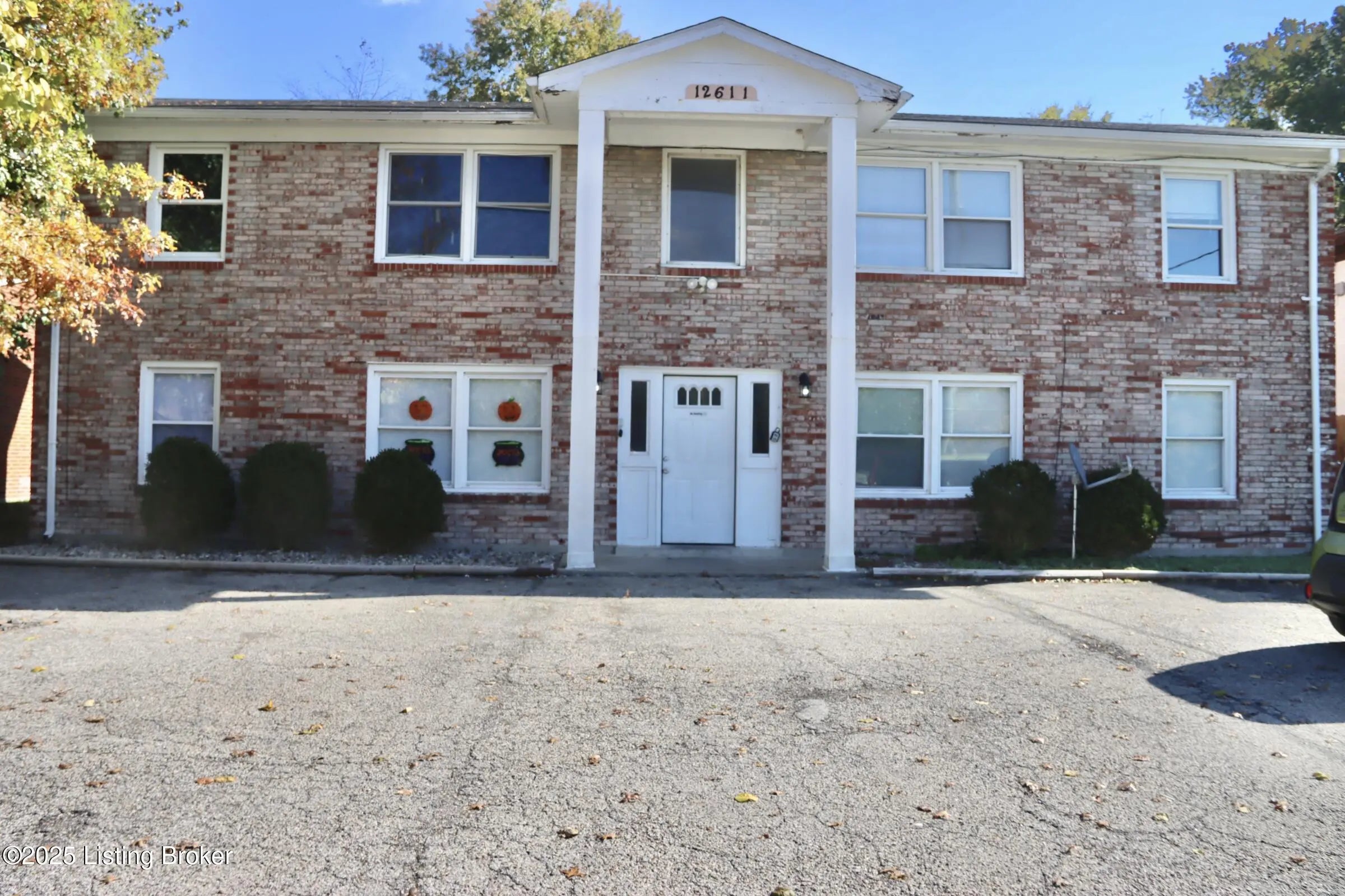 Photo of Listing #1702327