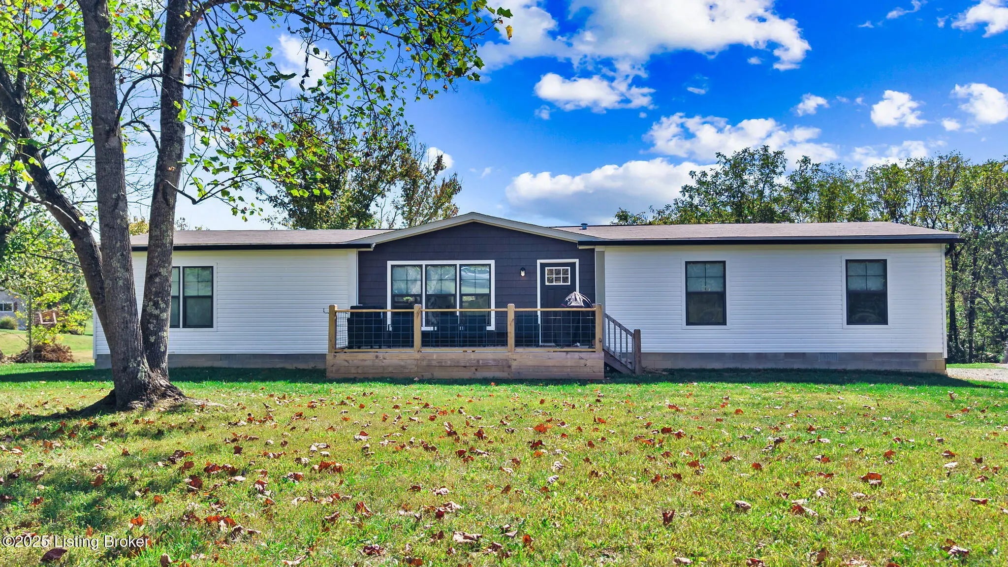 Photo of Listing #1702386