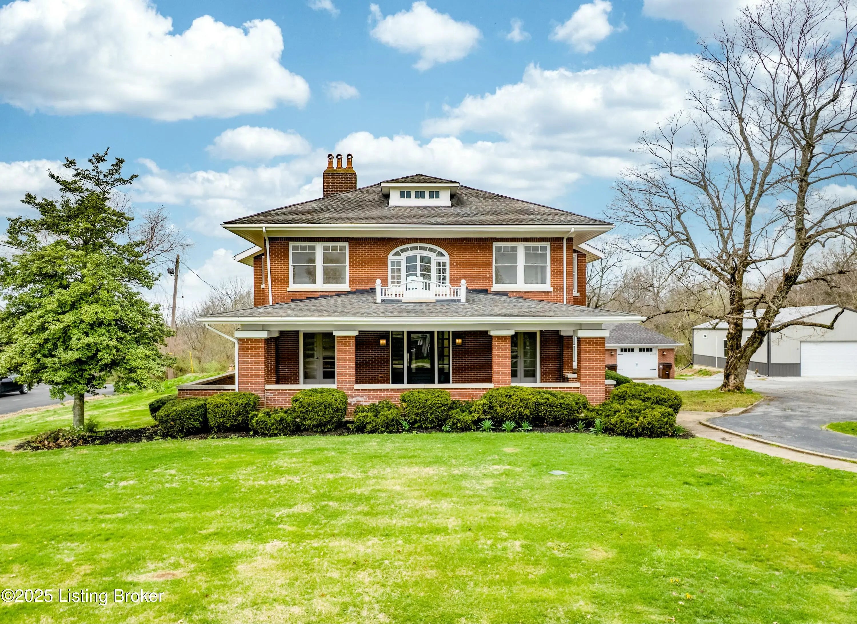 Photo of Listing #1702494