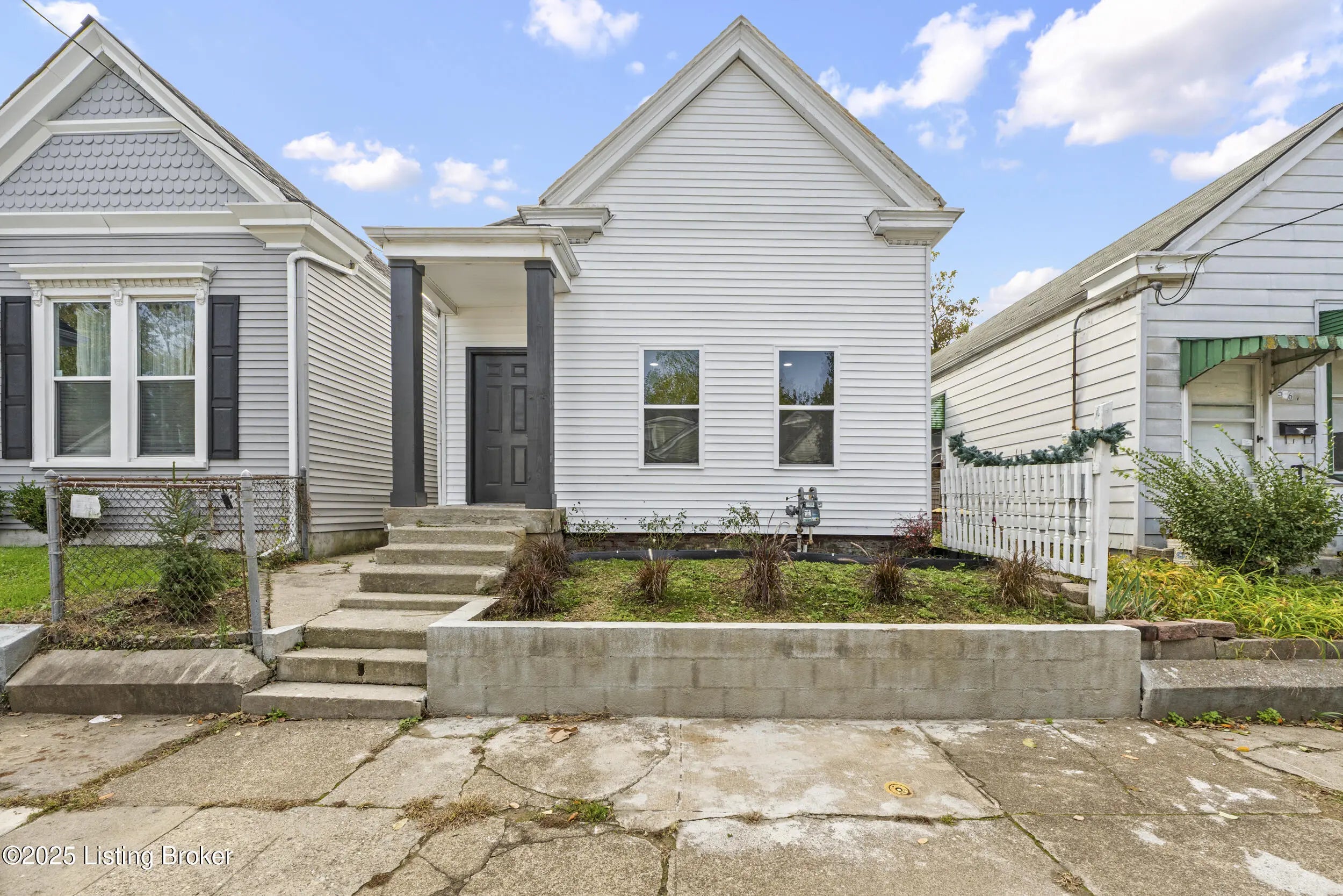 Photo of Listing #1702696