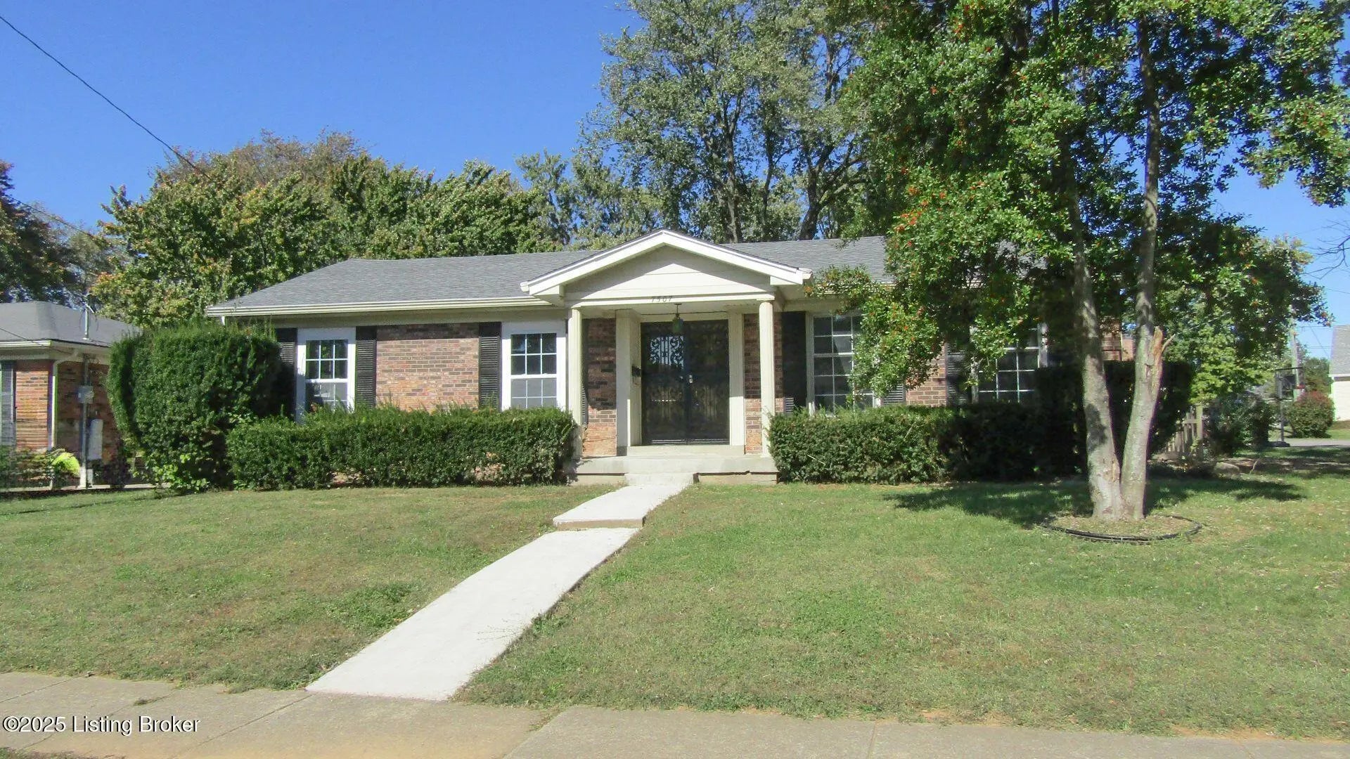 Photo of Listing #1702572