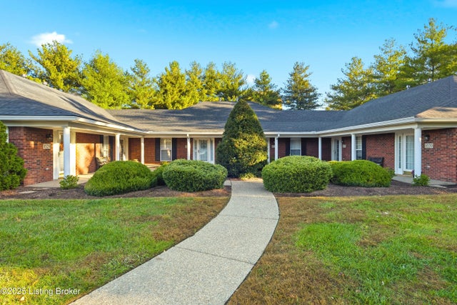 8531 Aspen Glen Way, Louisville