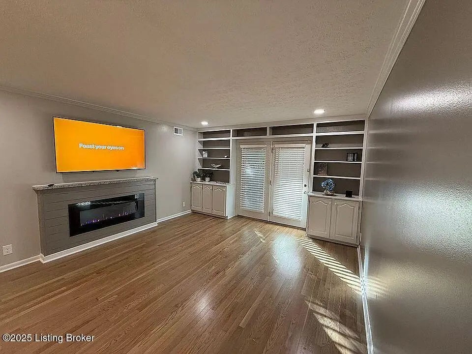 Photo of Listing #1702590