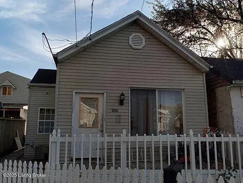 Photo of Listing #1702658