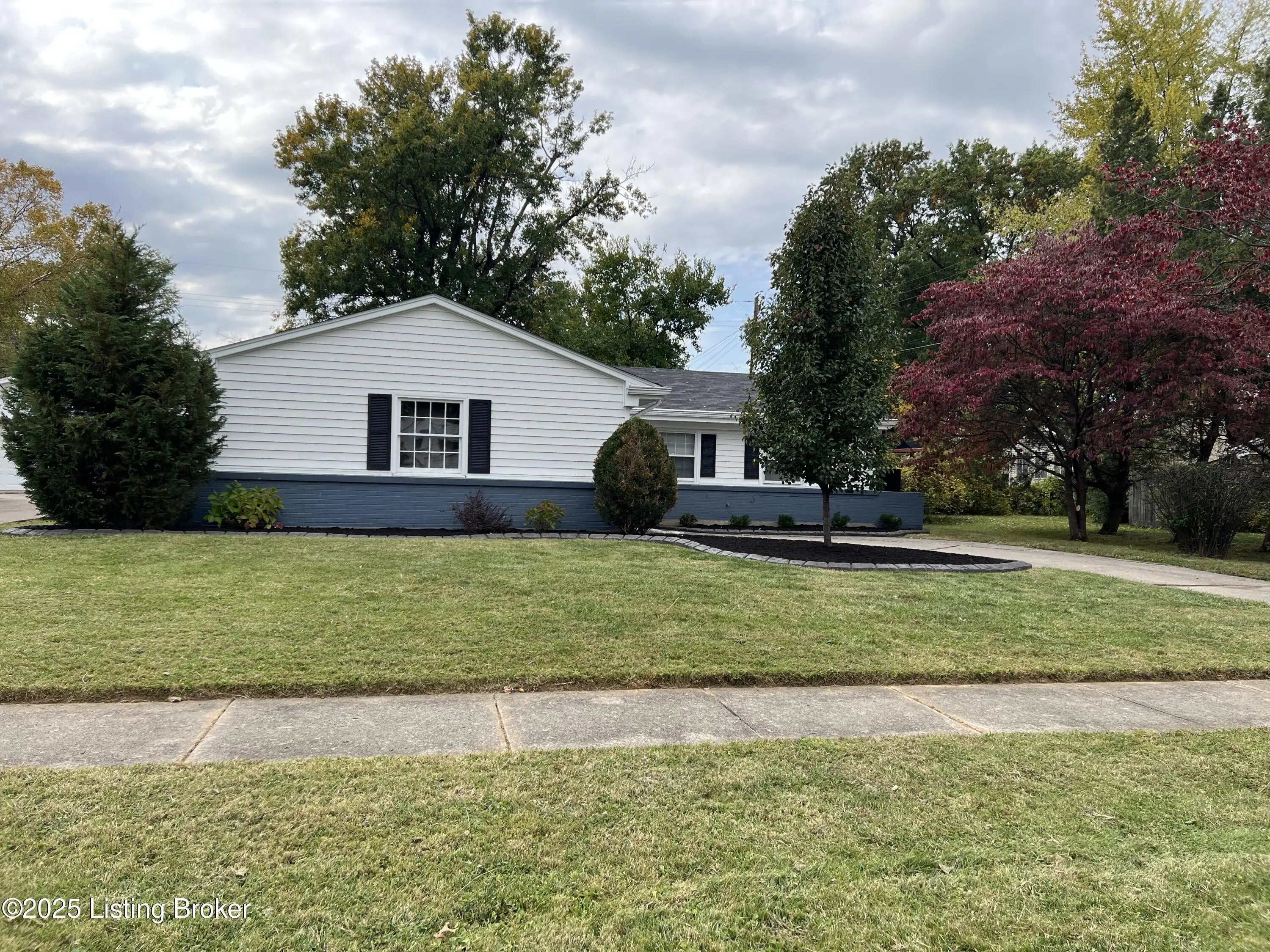 Photo of Listing #1702672