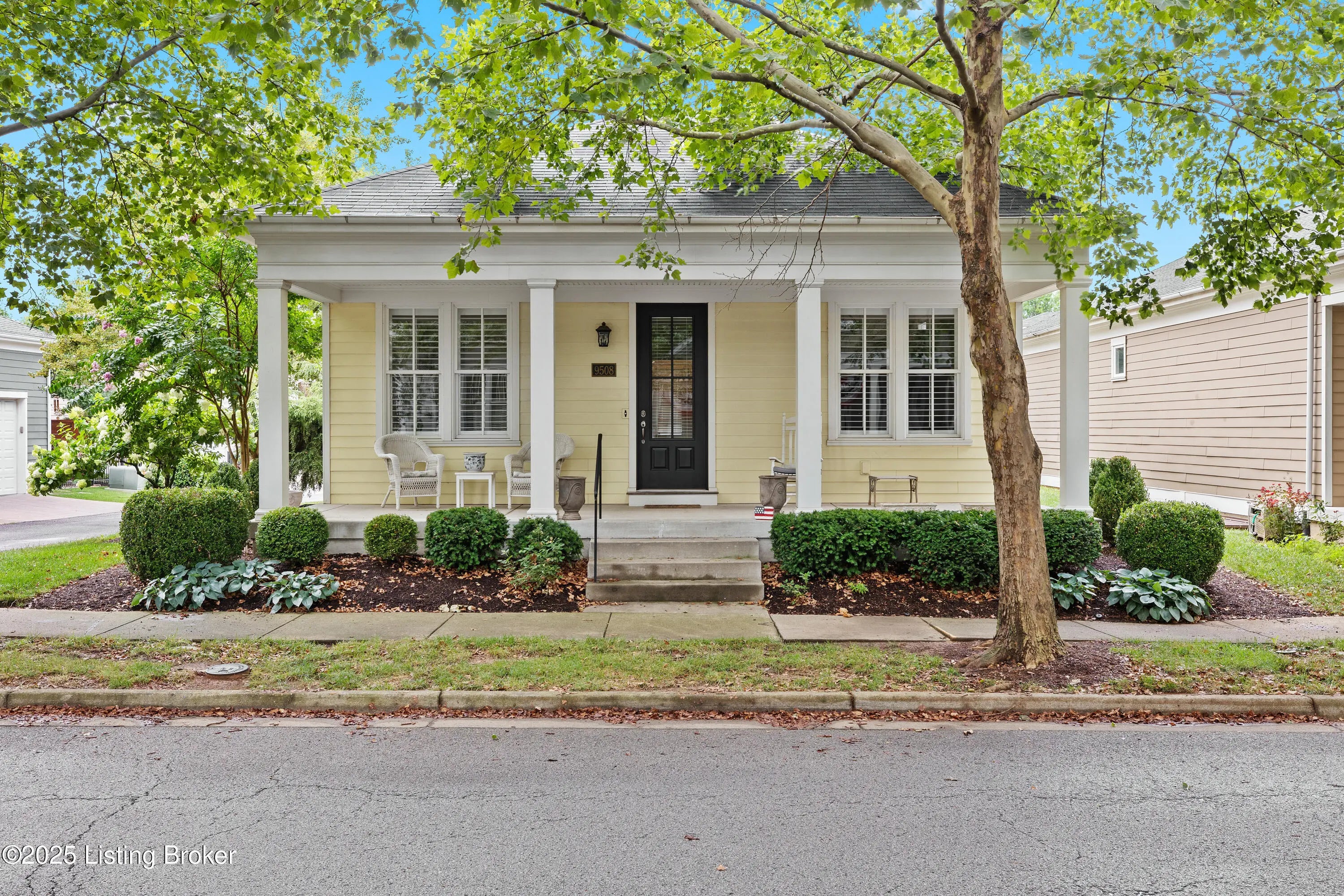 Photo of Listing #1702779