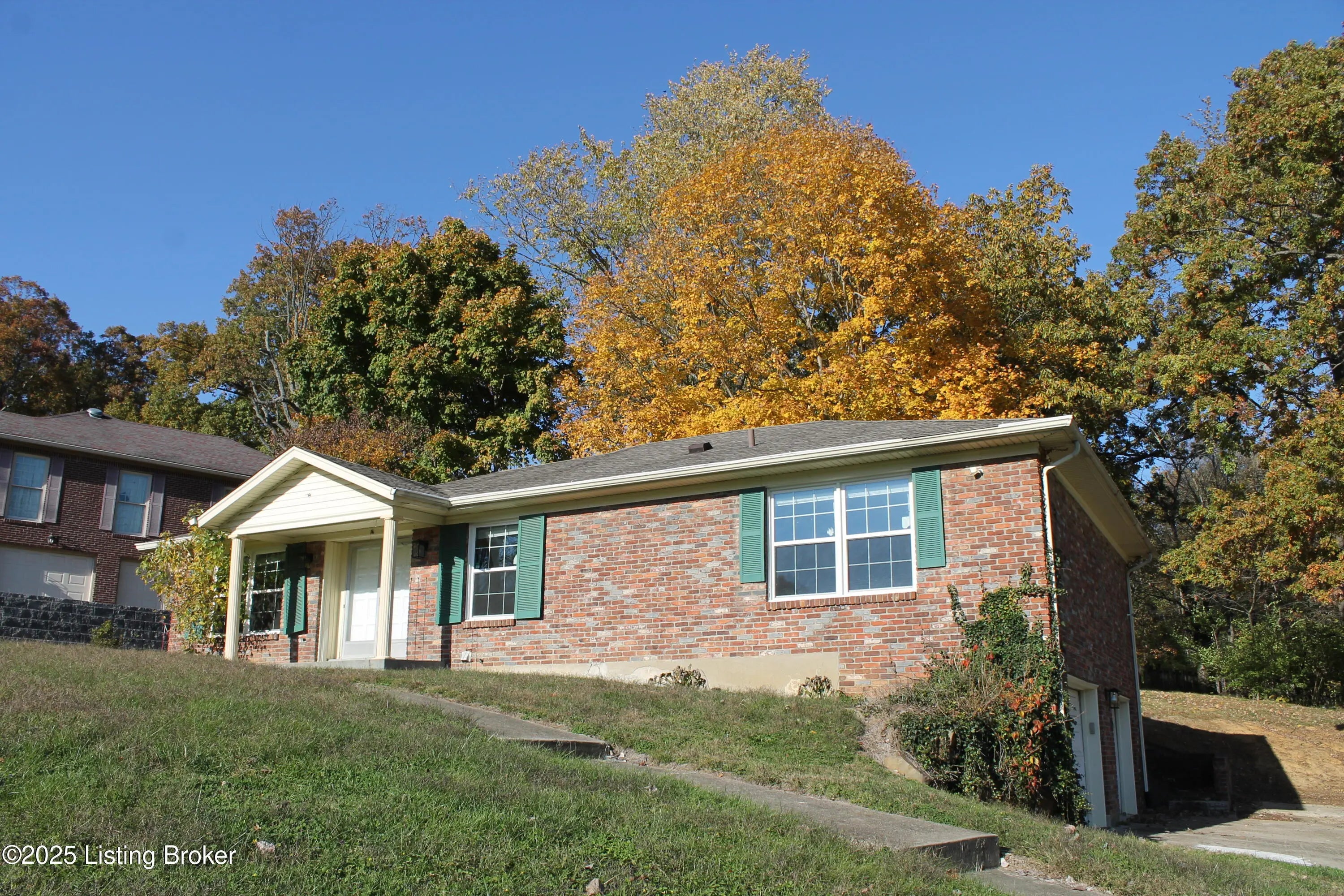 Photo of Listing #1702723