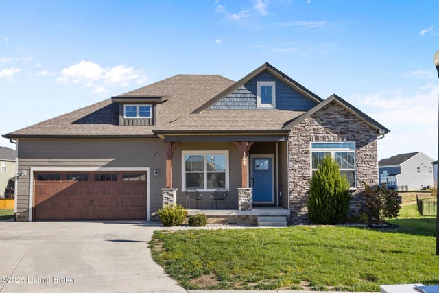 152 Williamsburg Ct, Mt Washington