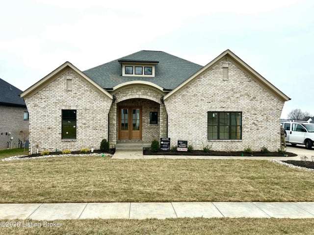 39 Thomas Farm Dr, Louisville