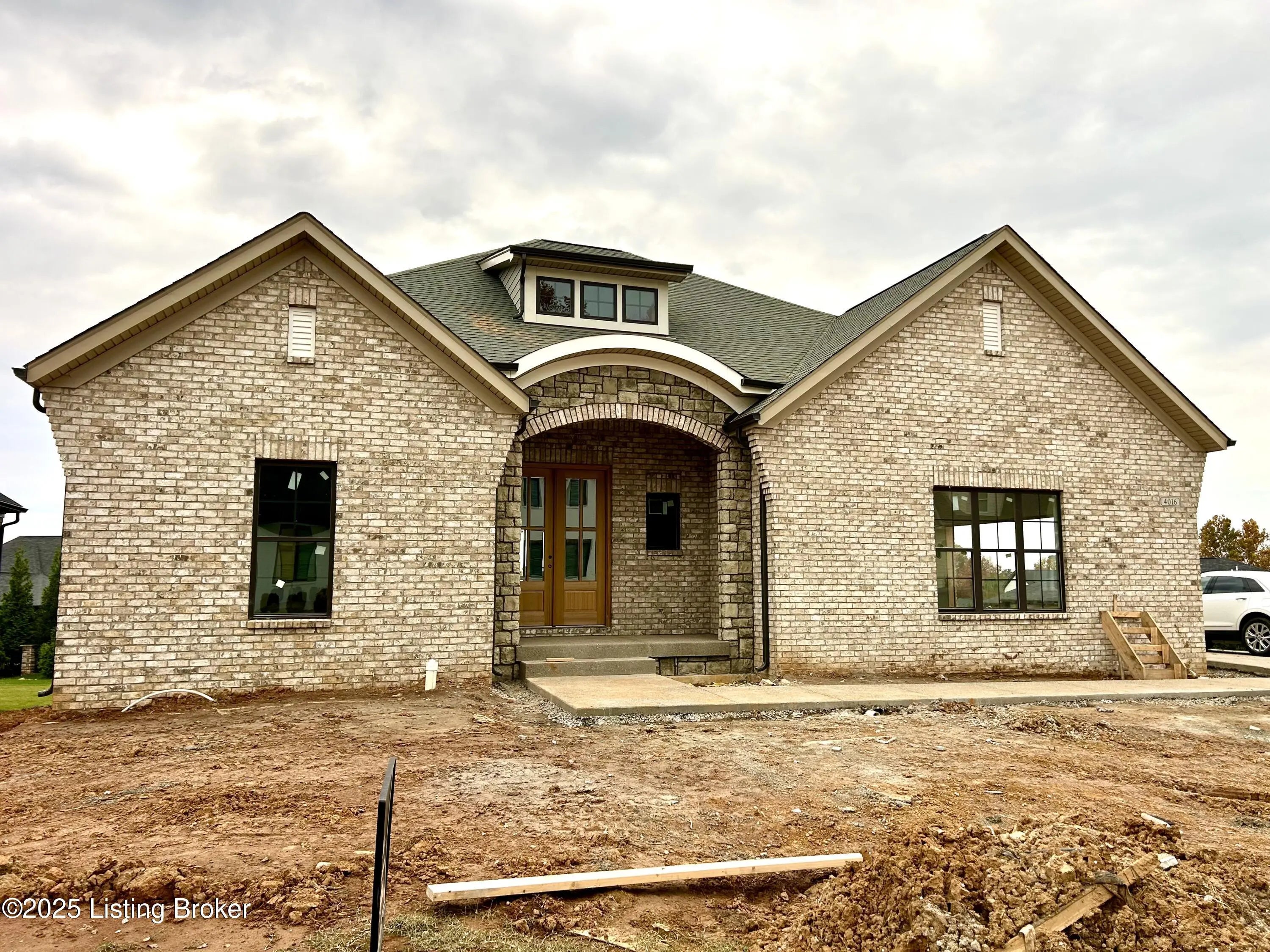 Photo of Listing #1702759