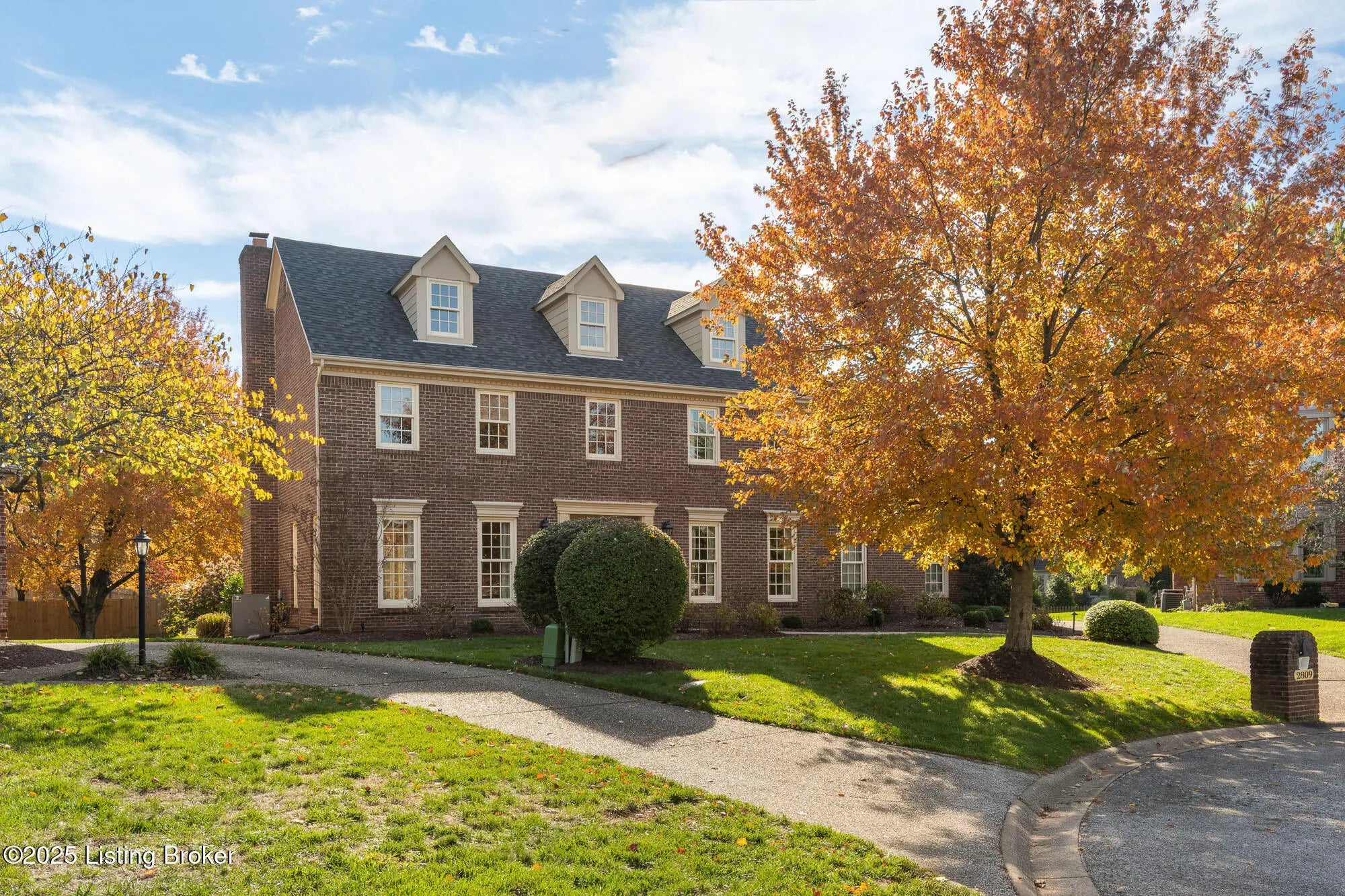 Photo of Listing #1702897