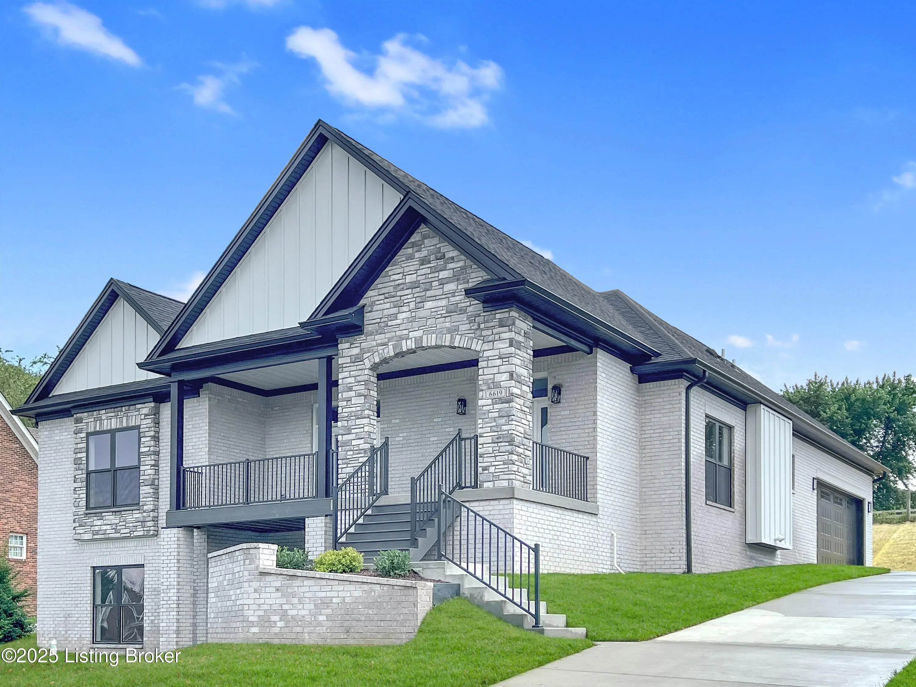 Photo of Listing #1702793