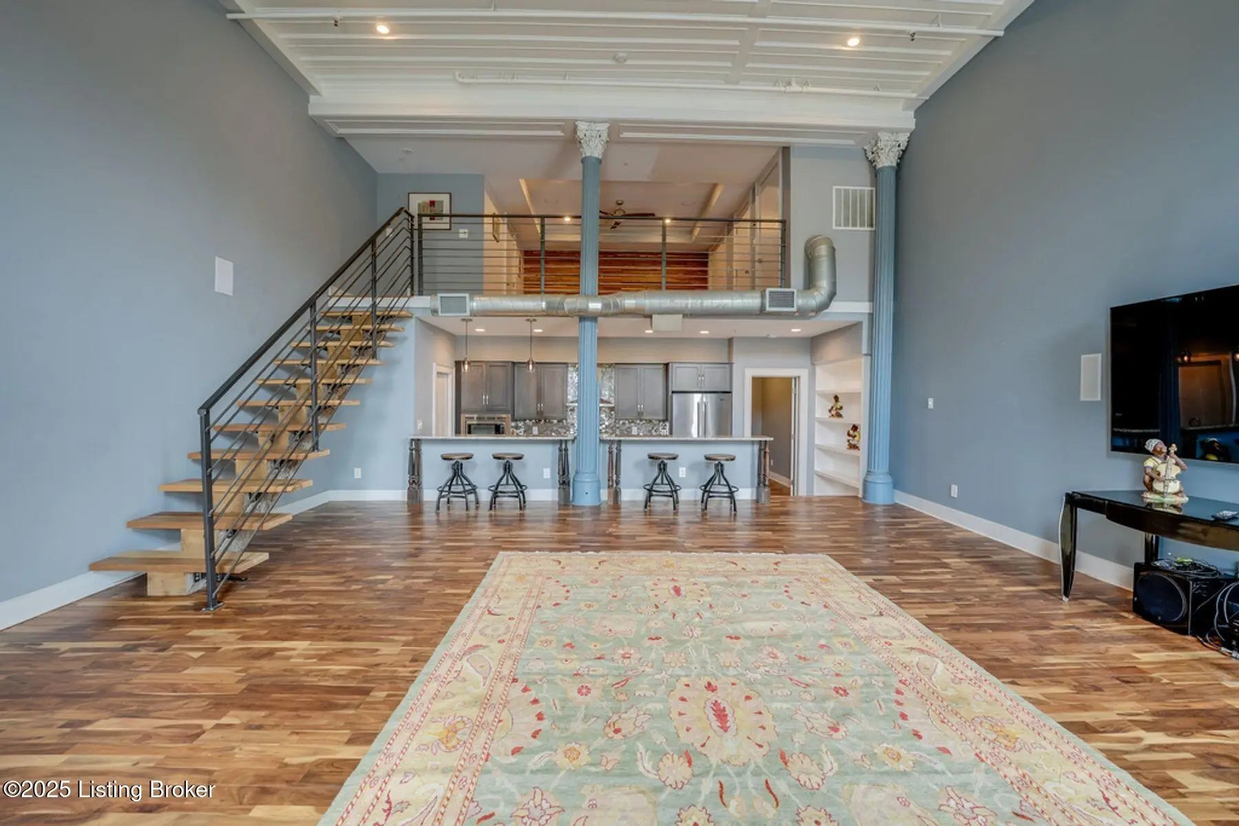 Photo of Listing #1702869