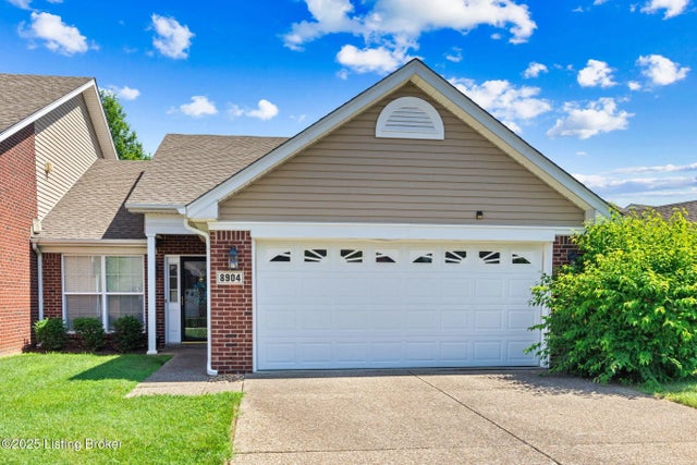 8904 Stony Falls Way, Jeffersontown