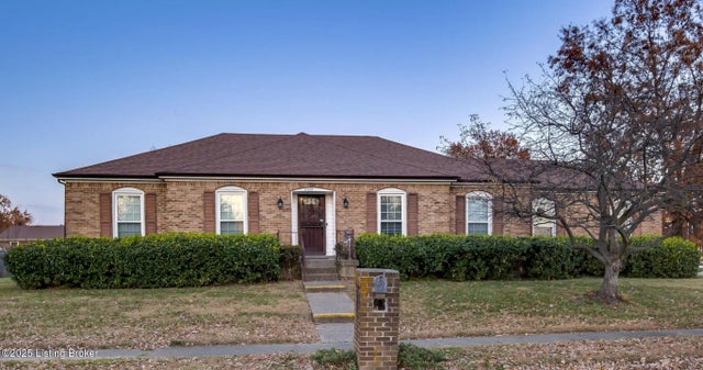 4407 Titus Ct, Louisville