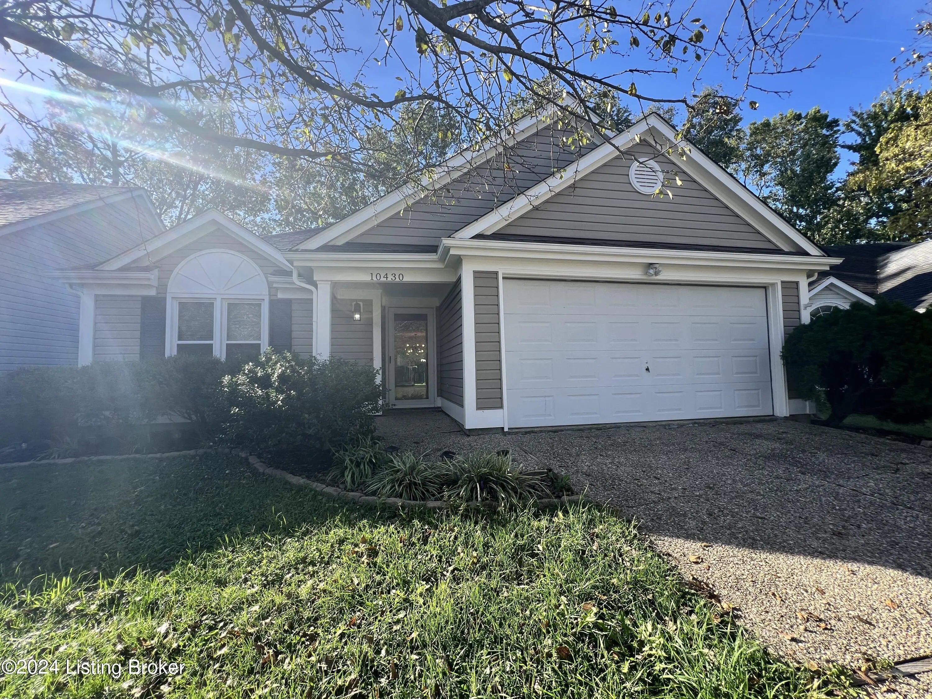 Photo of Listing #1702910