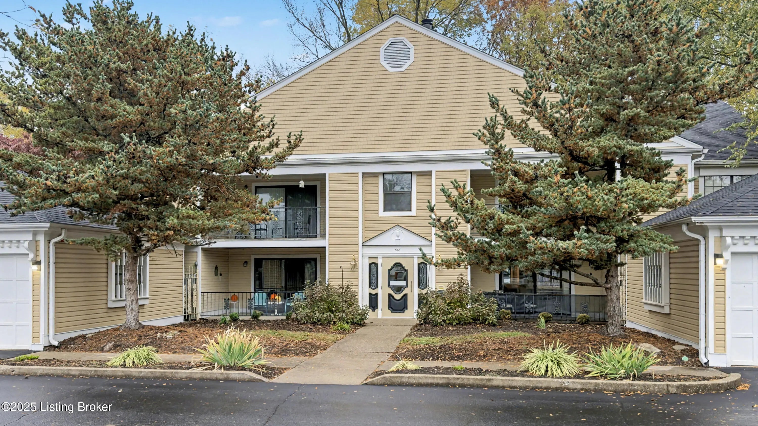 Photo of Listing #1703036