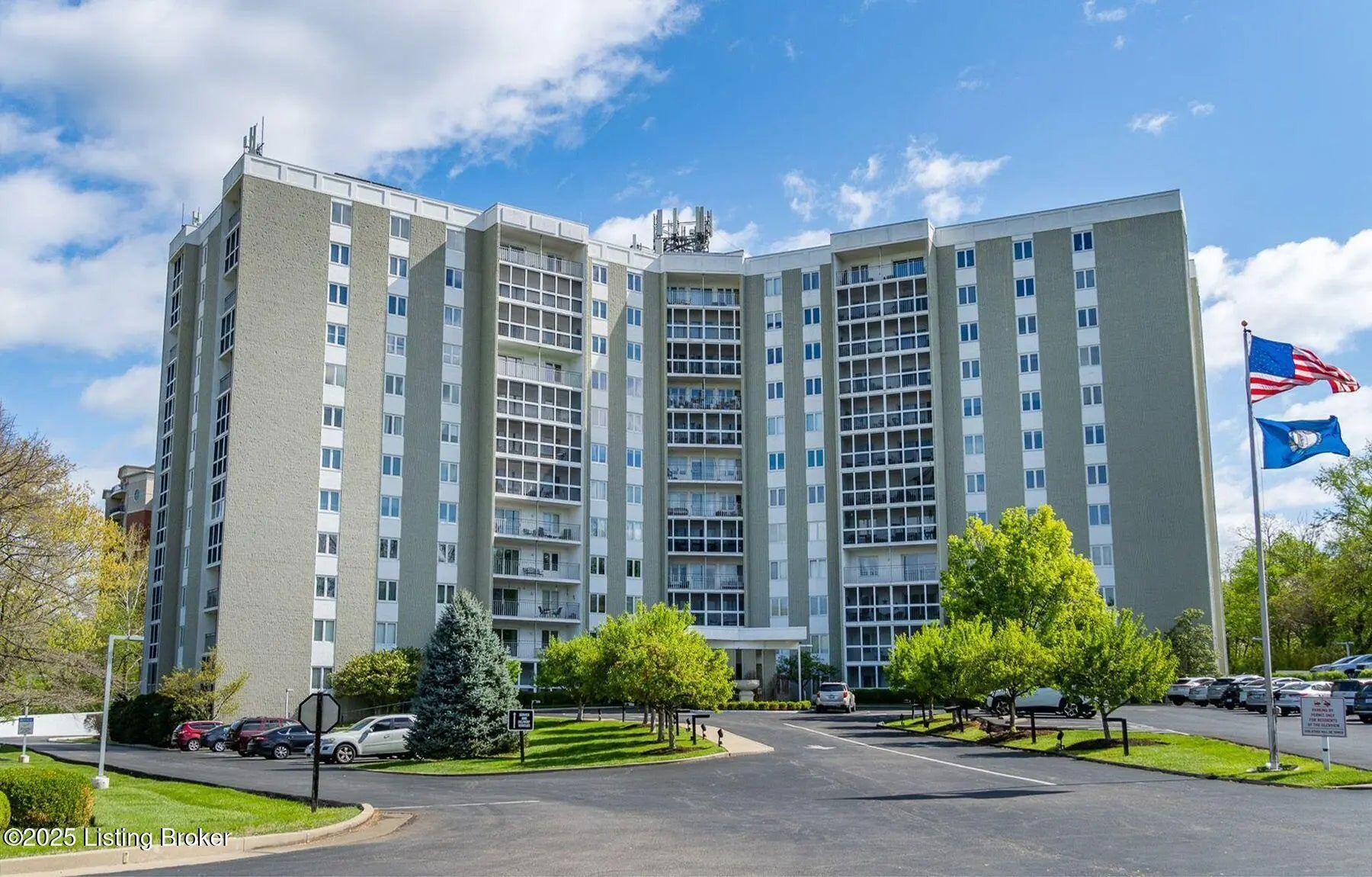 Photo of Listing #1703049