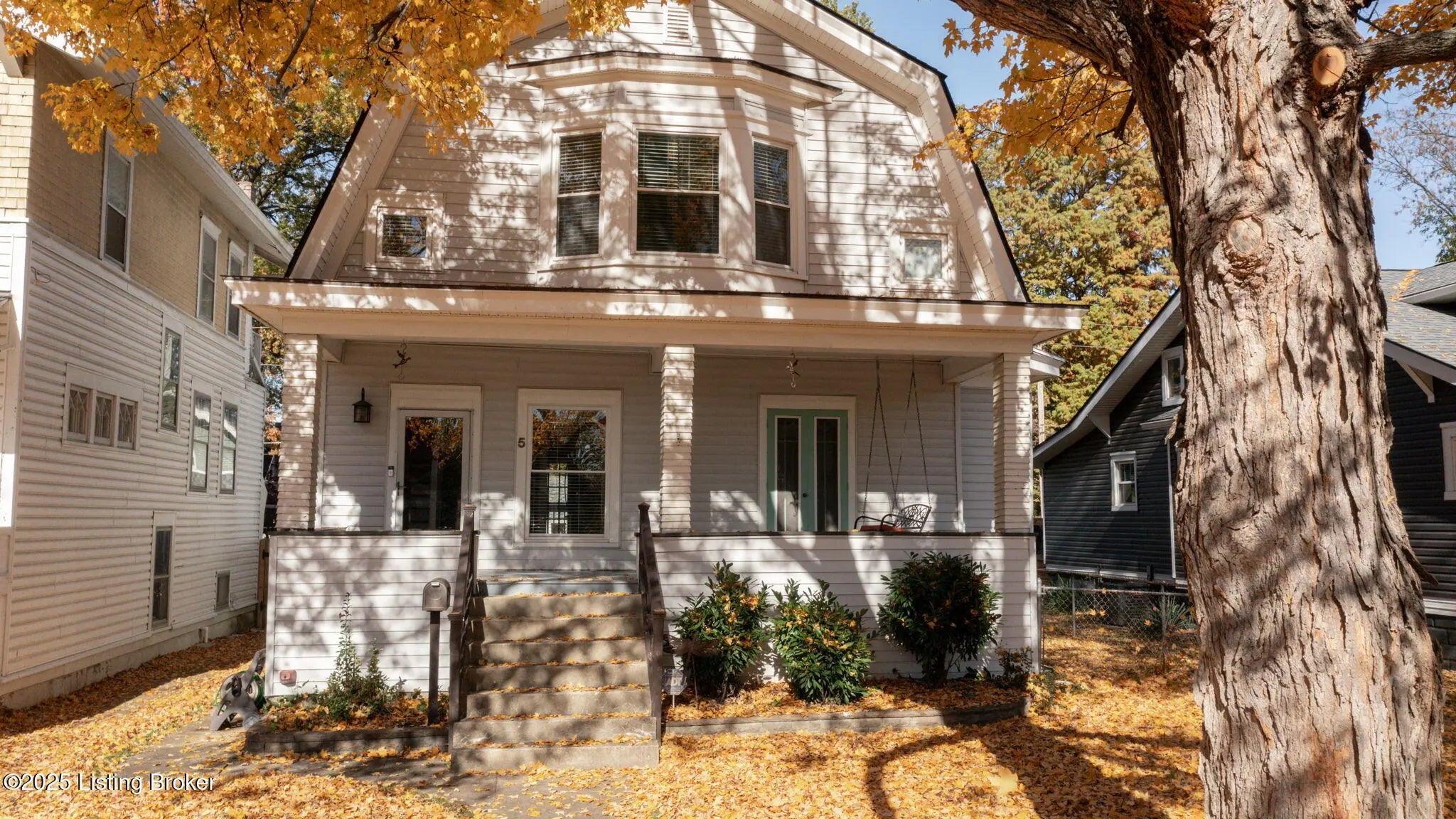 Photo of Listing #1703522