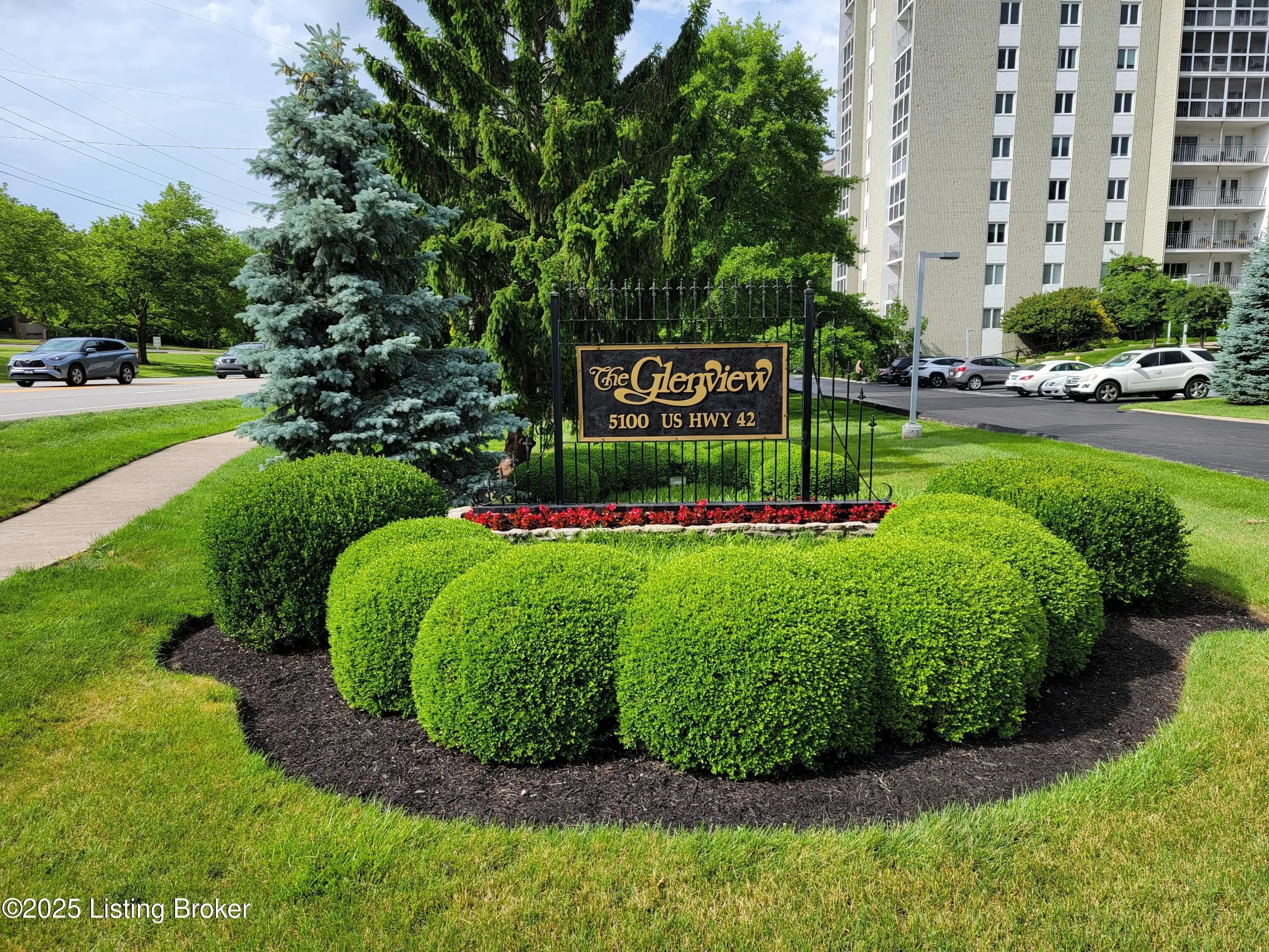 Photo of Listing #1703029