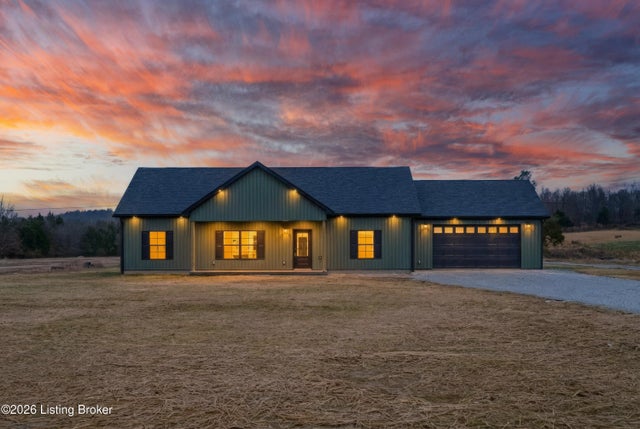 595 Hanging Rock Rd, Leitchfield