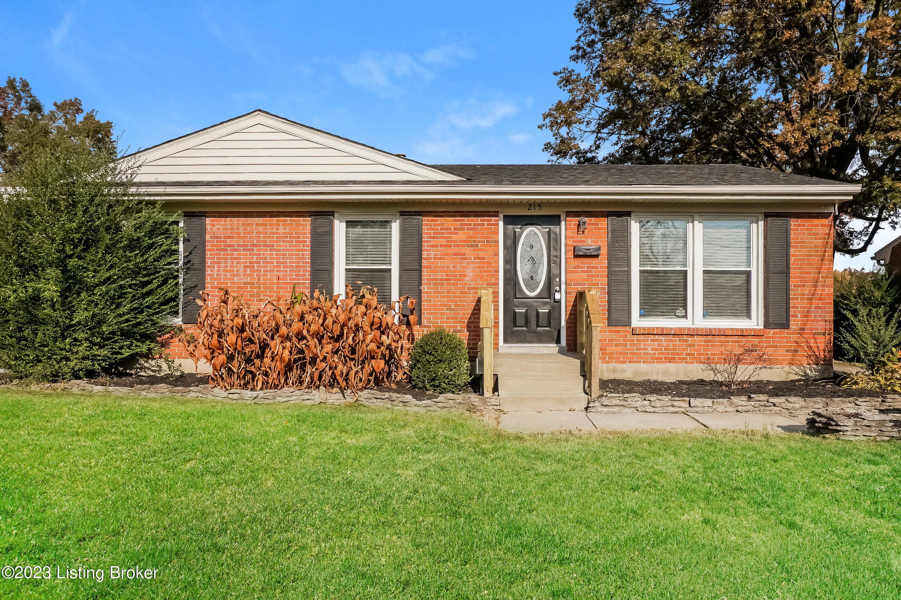 Photo of Listing #1703056