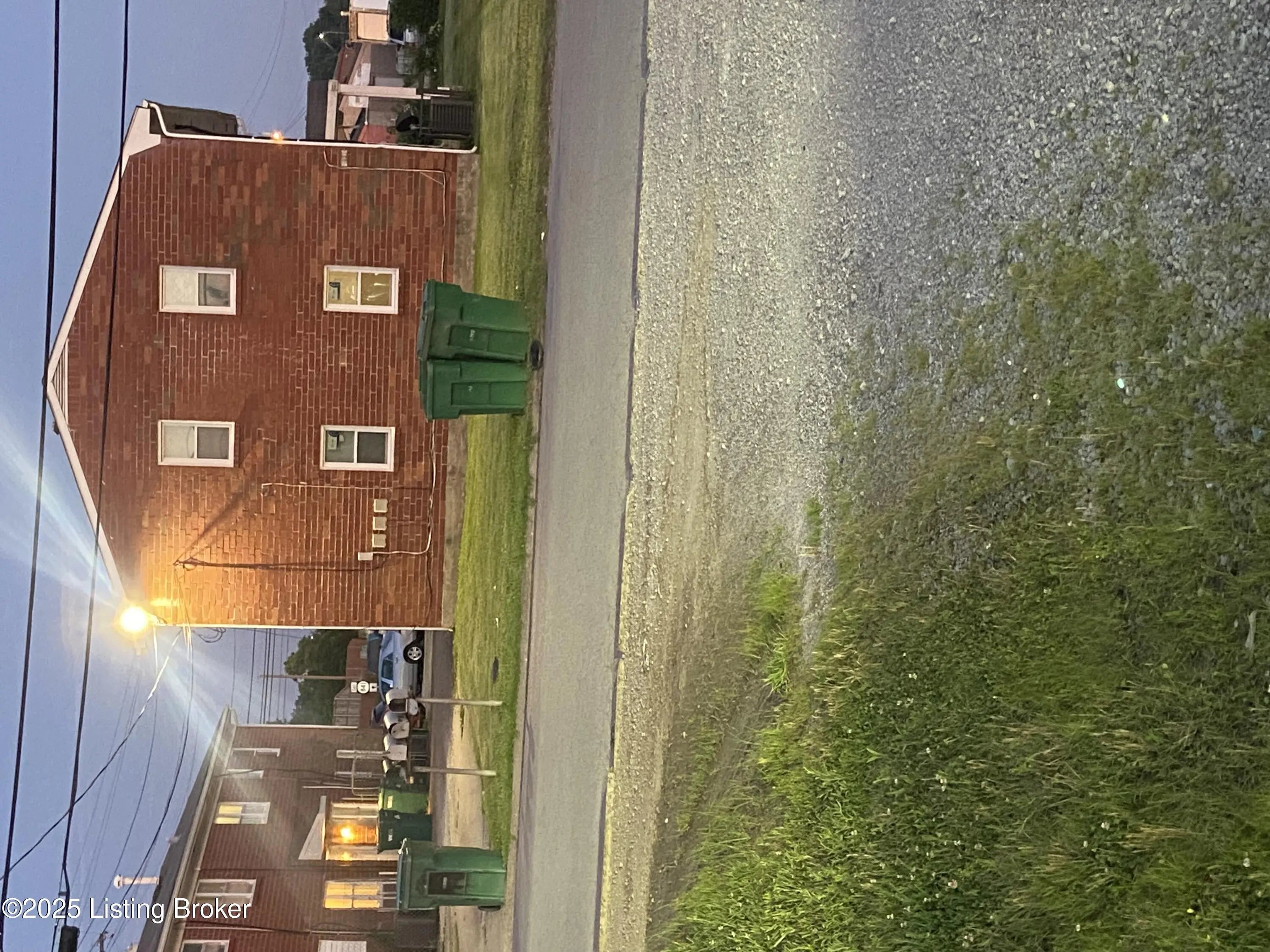 Photo of Listing #1703073