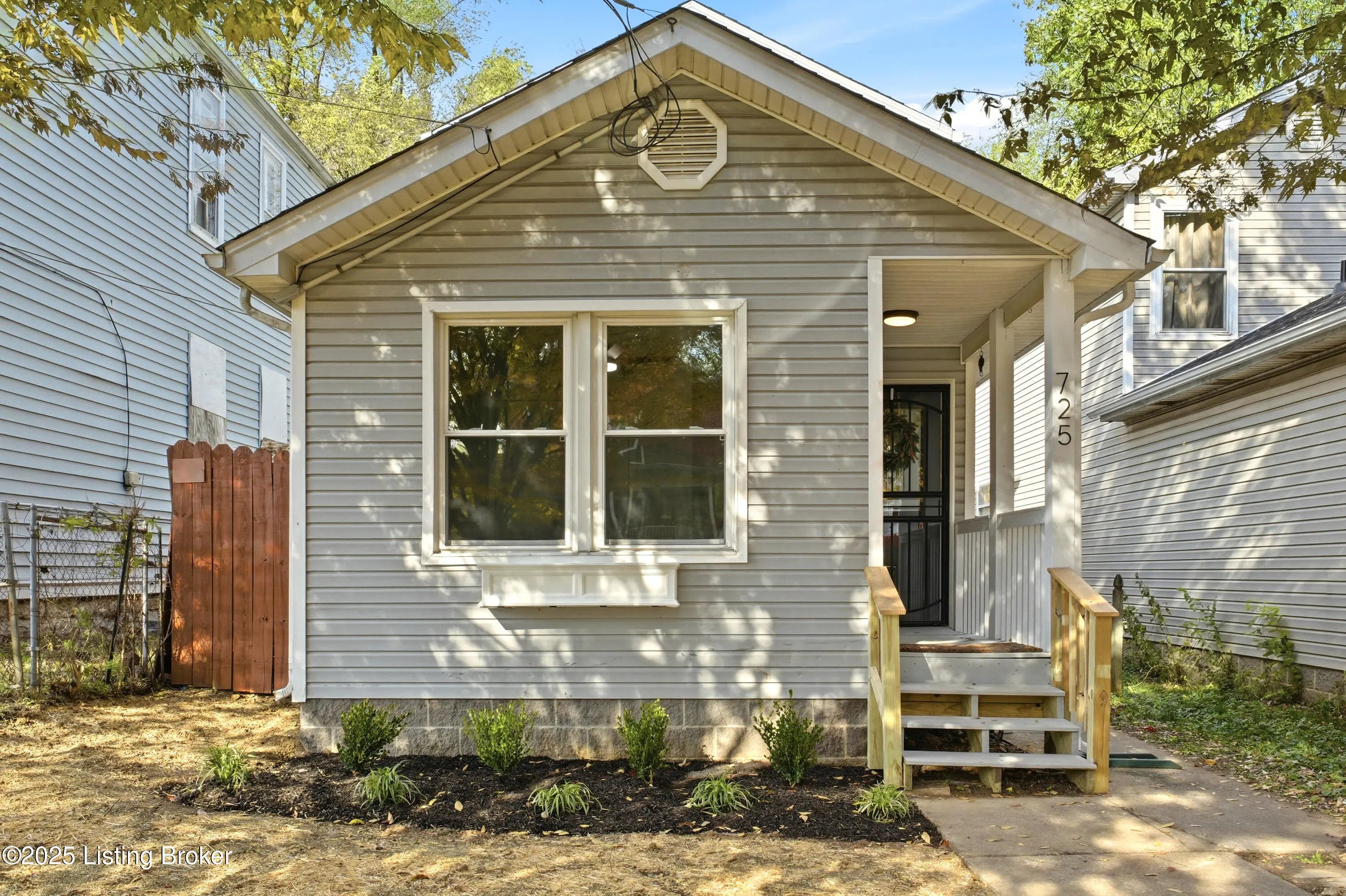 Photo of Listing #1703550