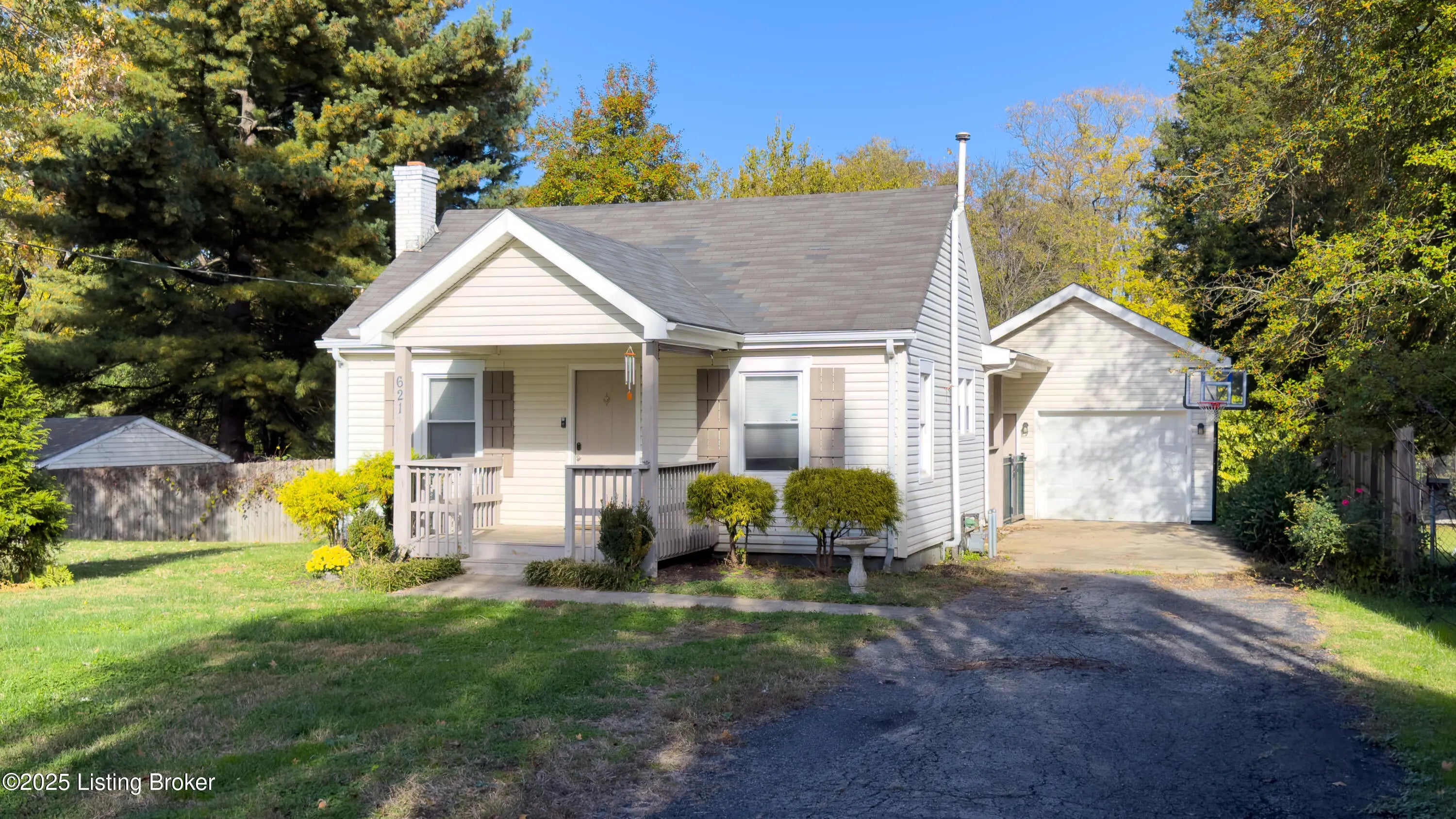 Photo of Listing #1703092