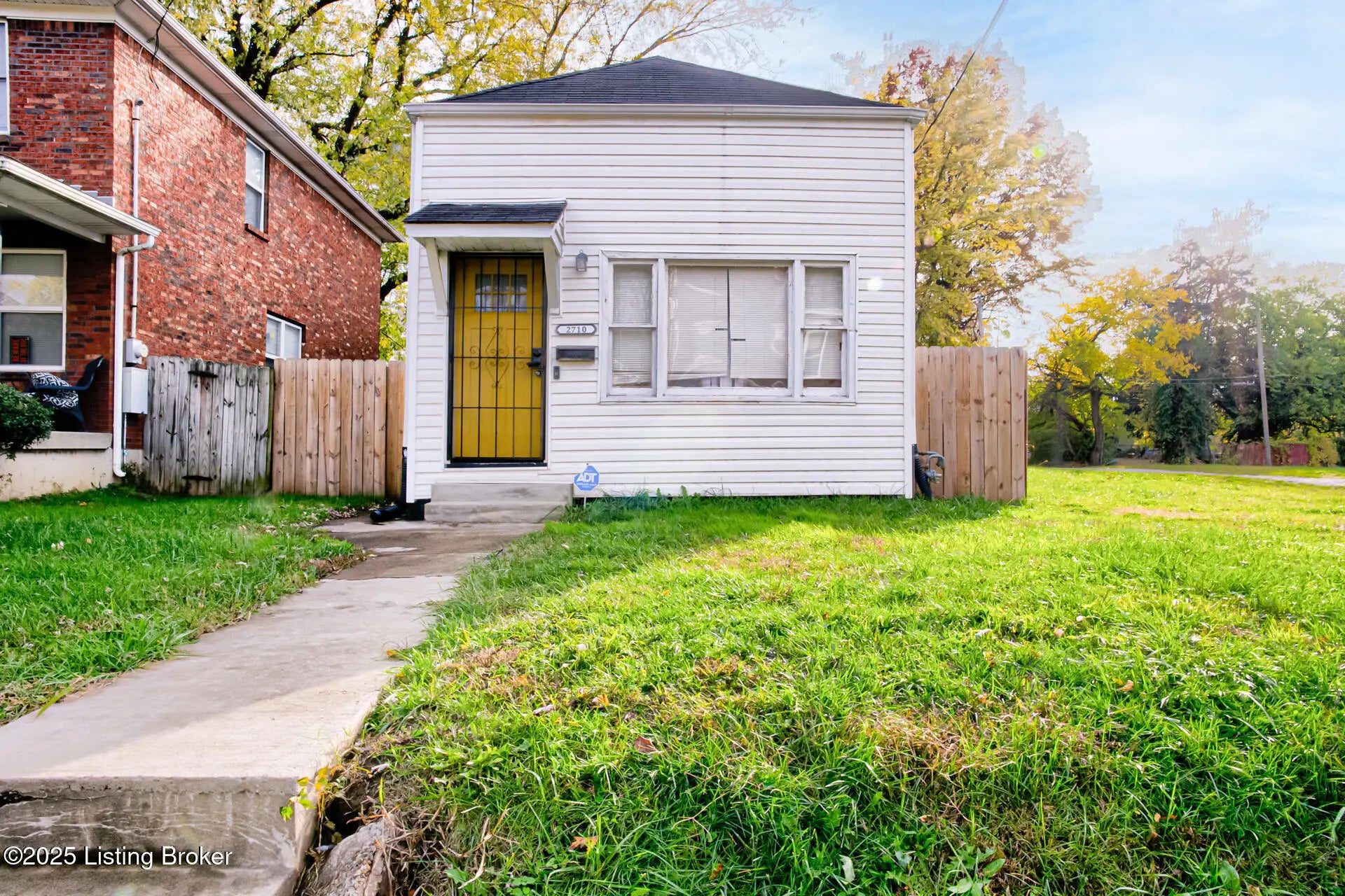 Photo of Listing #1703682