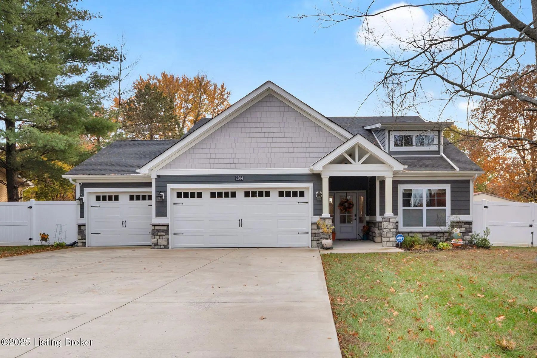 Photo of Listing #1703457