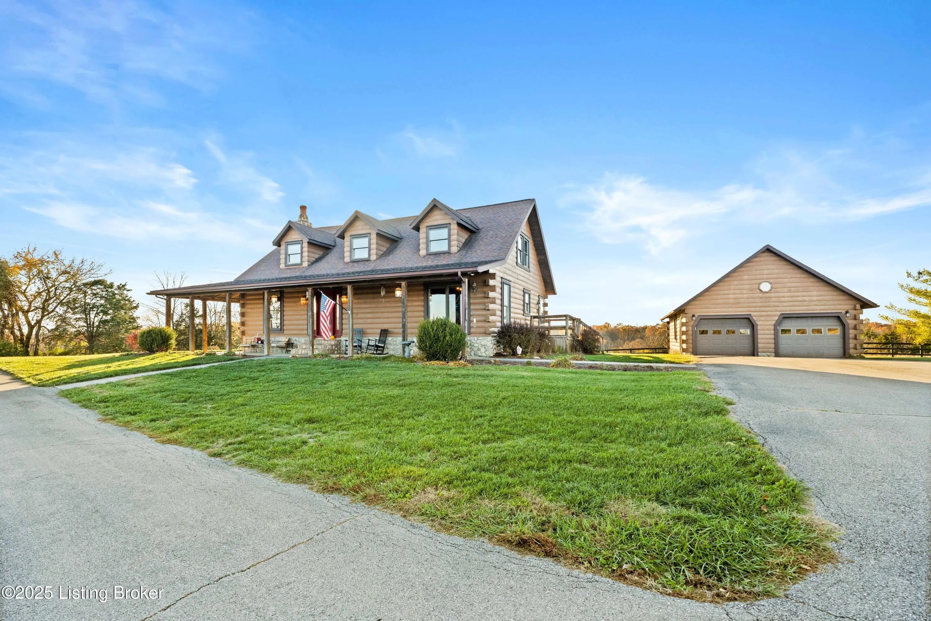 Photo of Listing #1703483