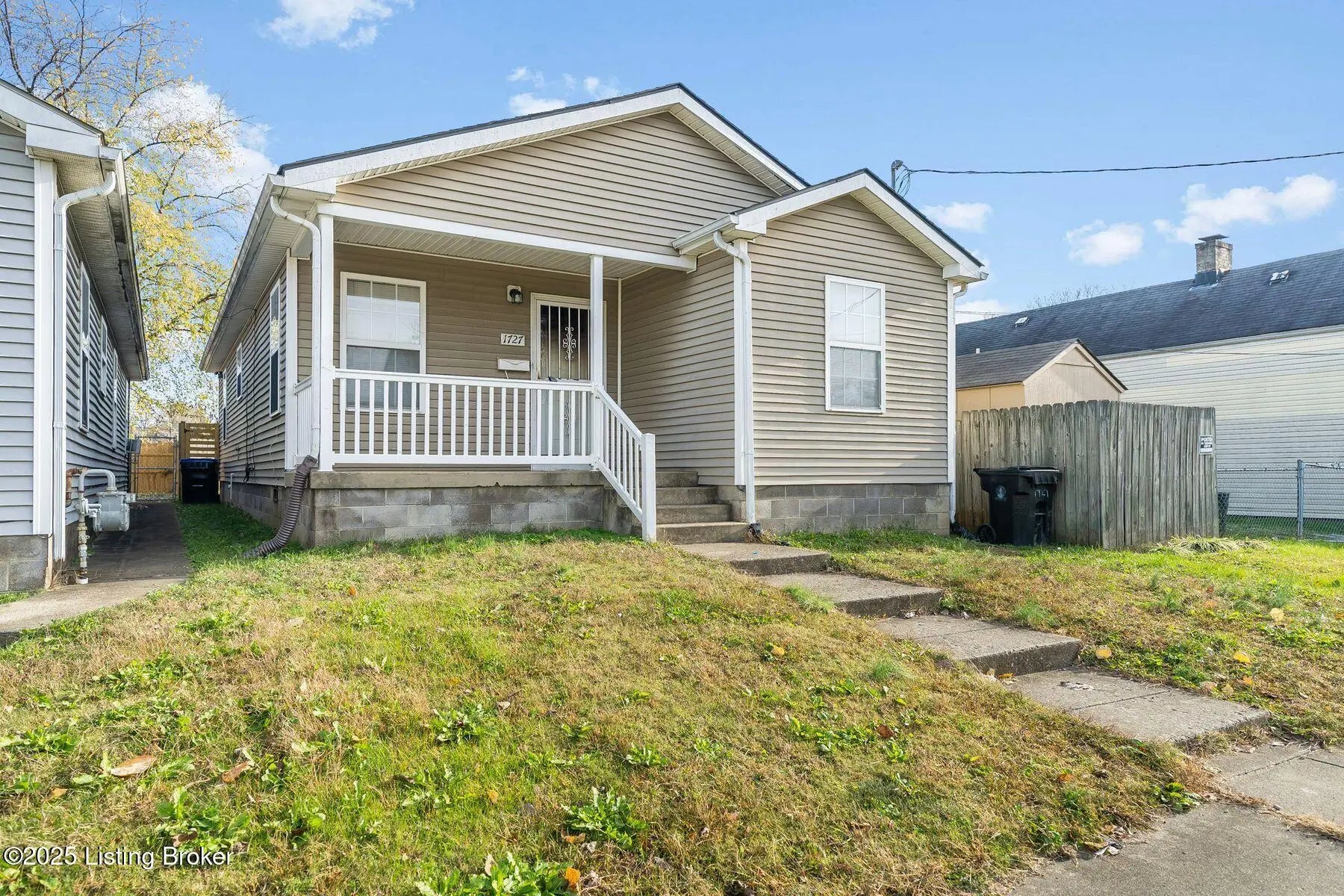 Photo of Listing #1703474