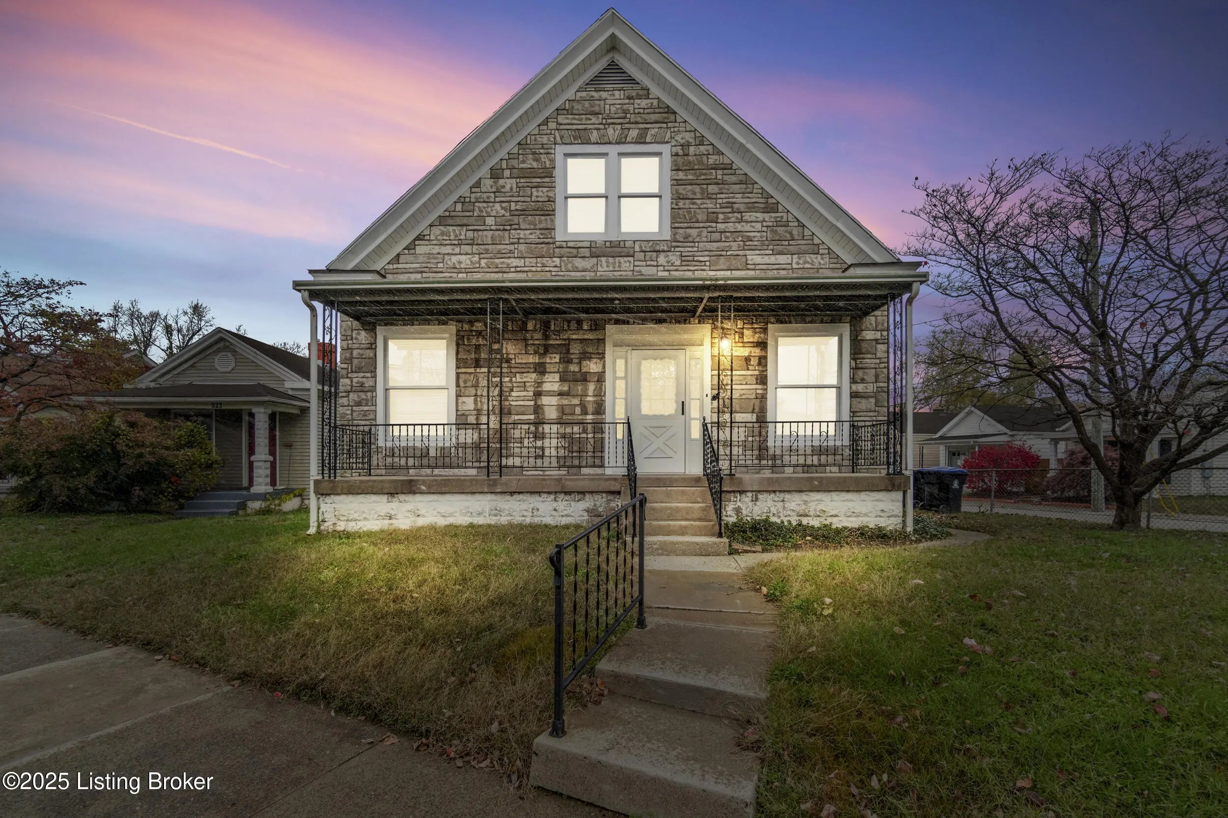 Photo of Listing #1703302