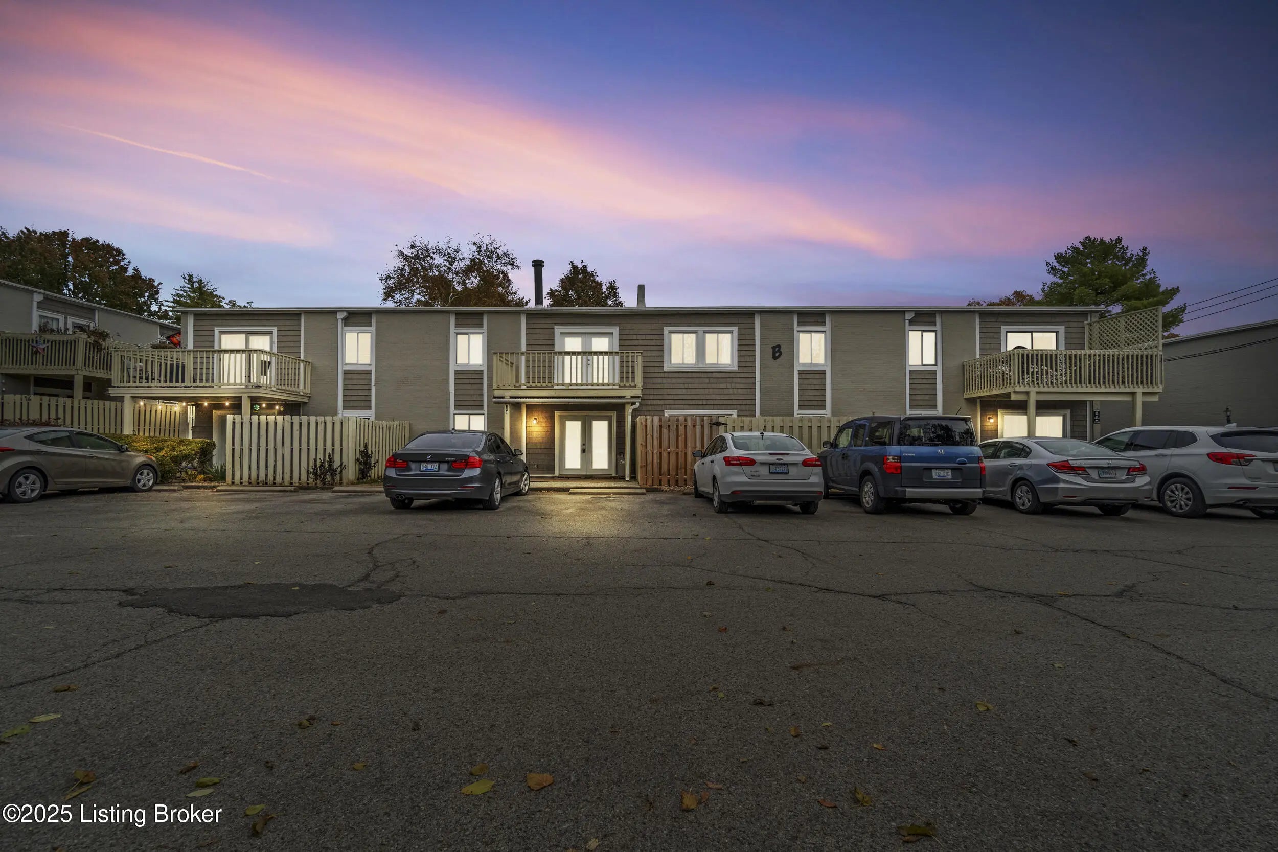 Photo of Listing #1703292