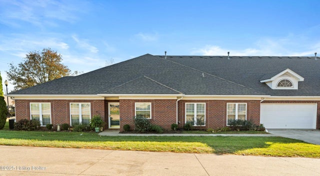 411 Turnberry Ln, Shelbyville