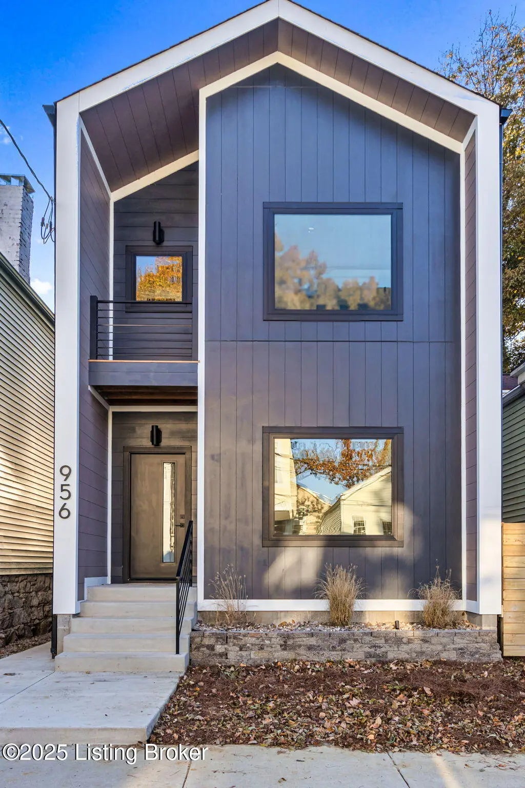 Photo of Listing #1703379