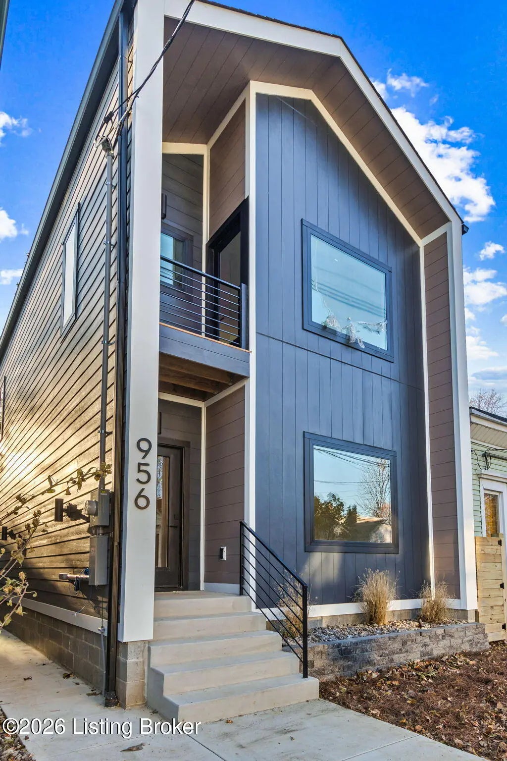 Photo of Listing #1703379