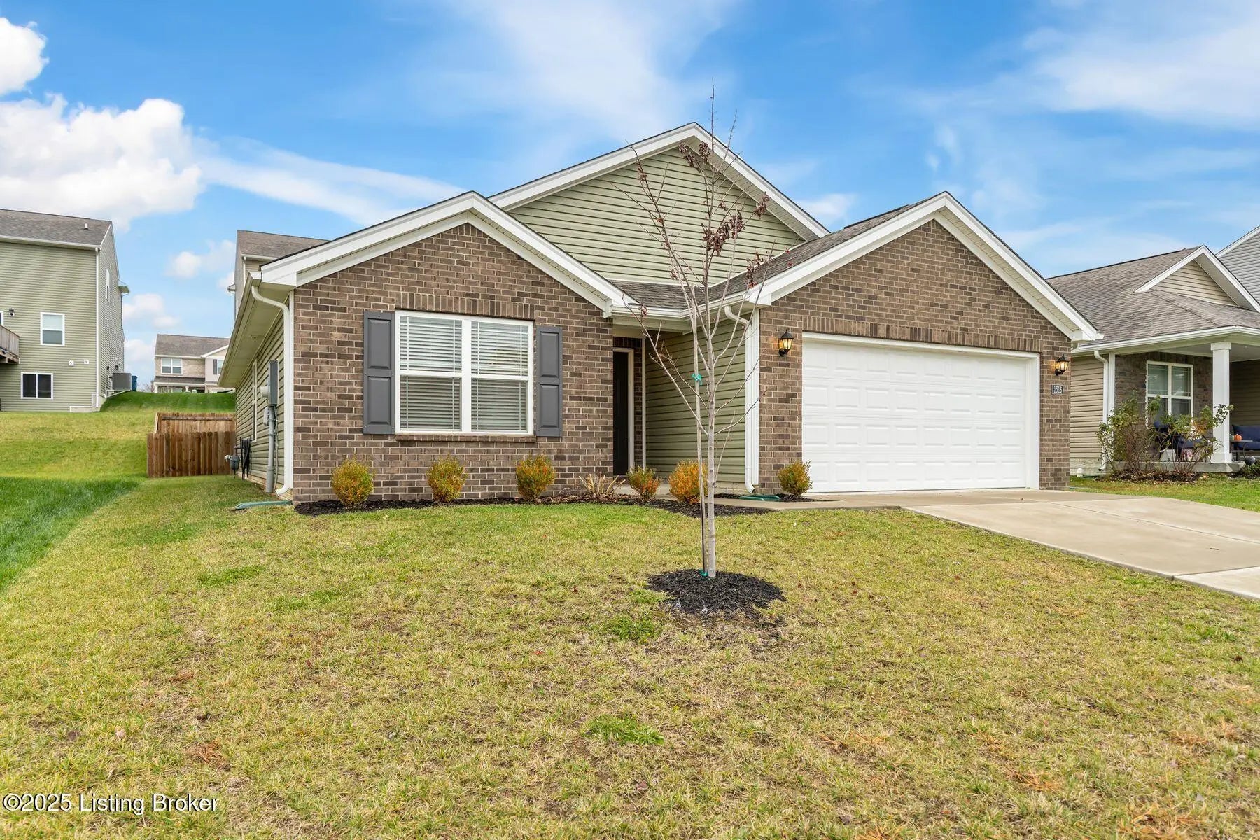 Photo of Listing #1703814