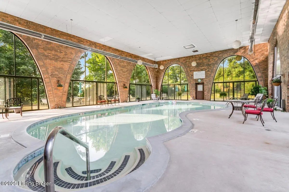 Photo of Listing #1703349