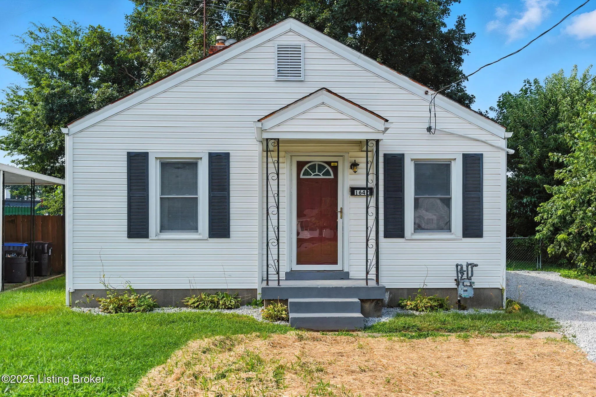 Photo of Listing #1703542