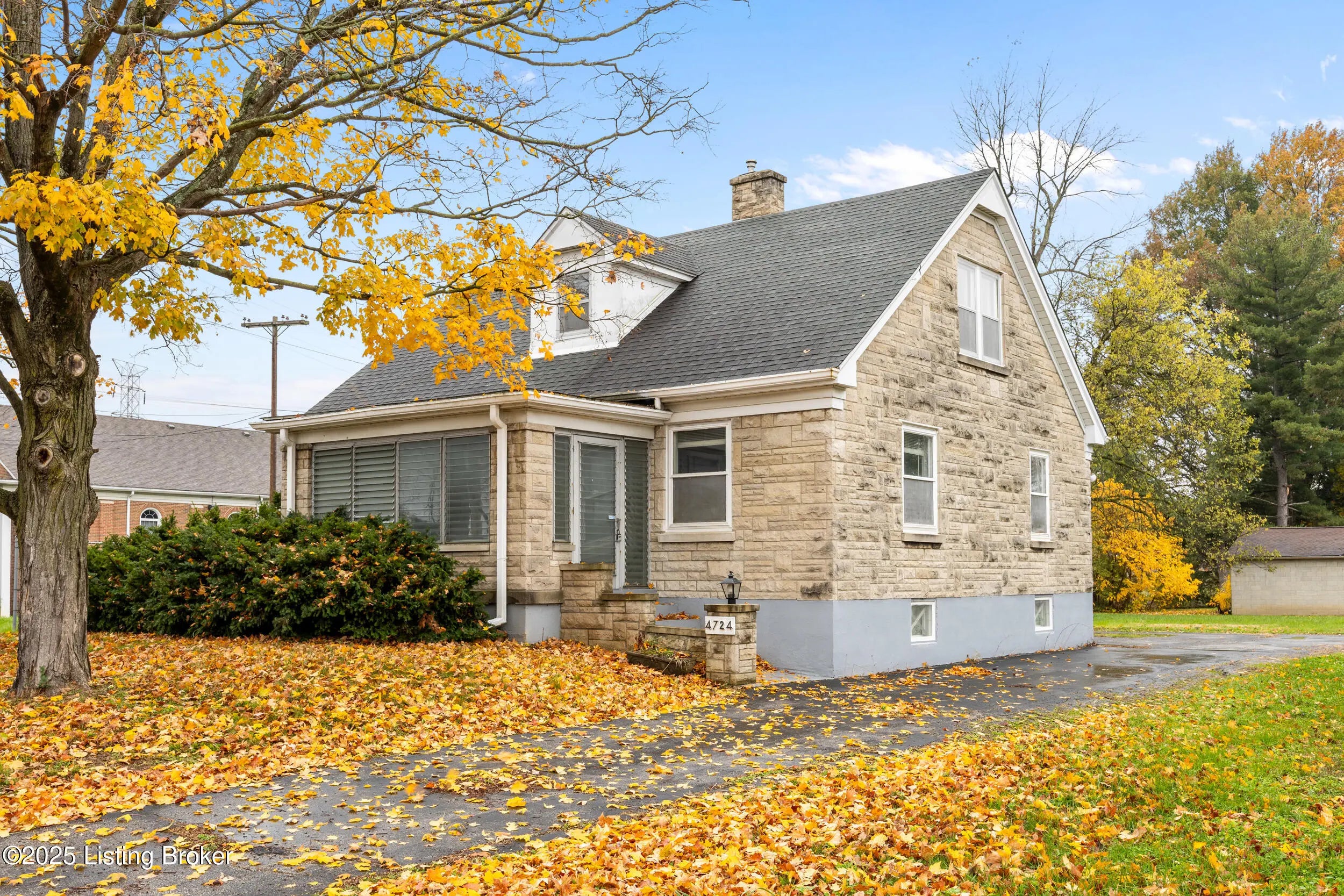 Photo of Listing #1703367