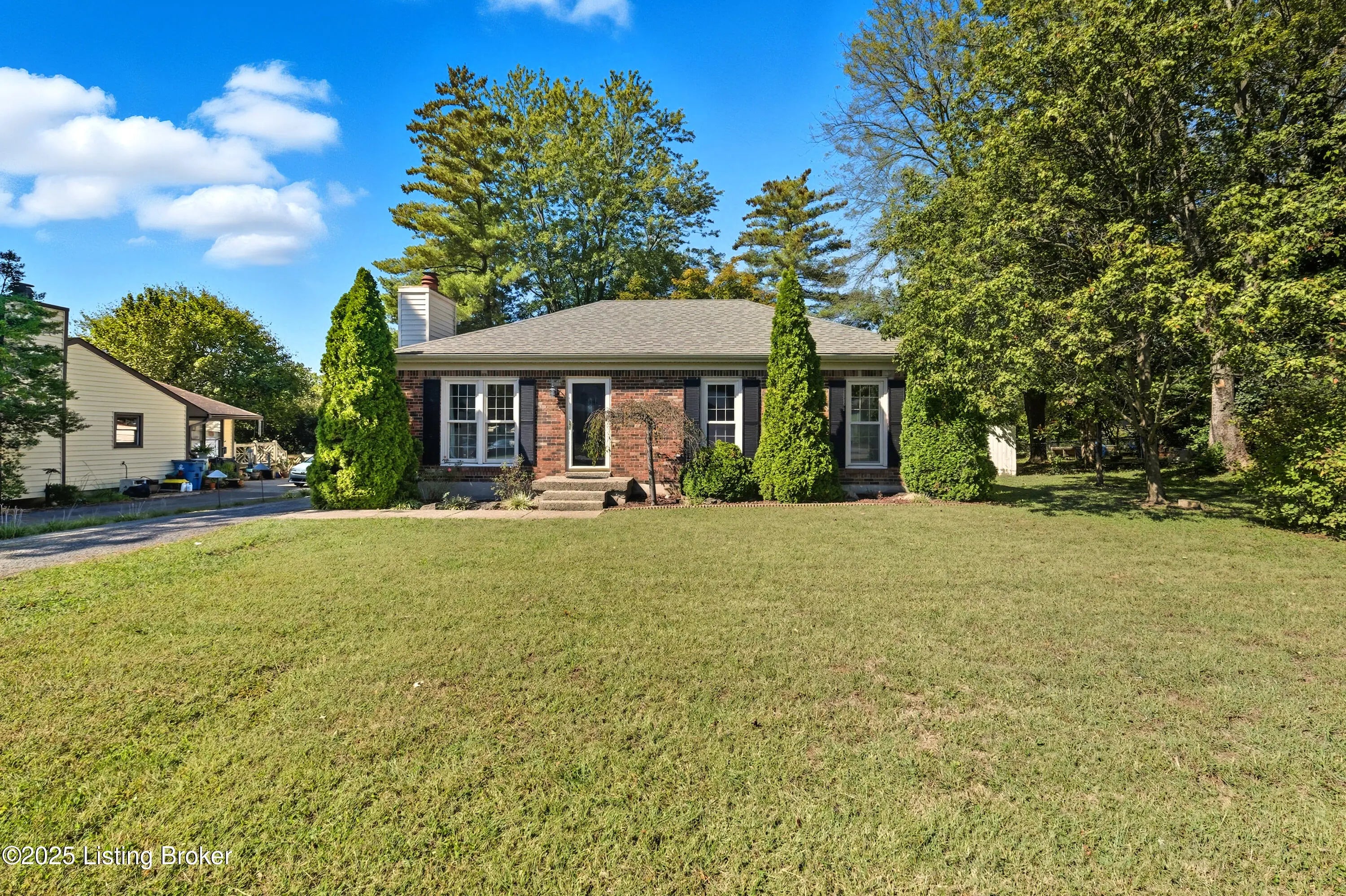 Photo of Listing #1703381