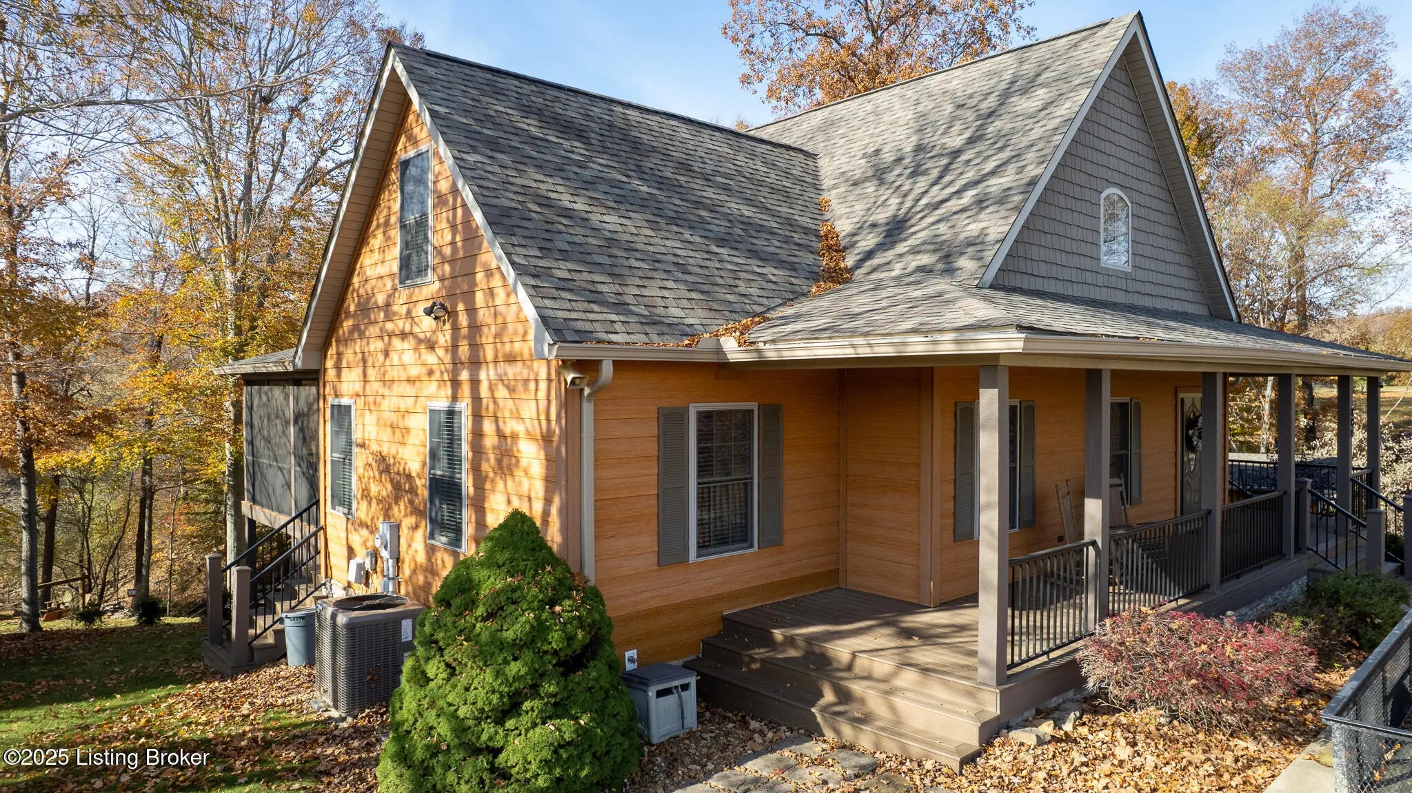 Photo of Listing #1703482