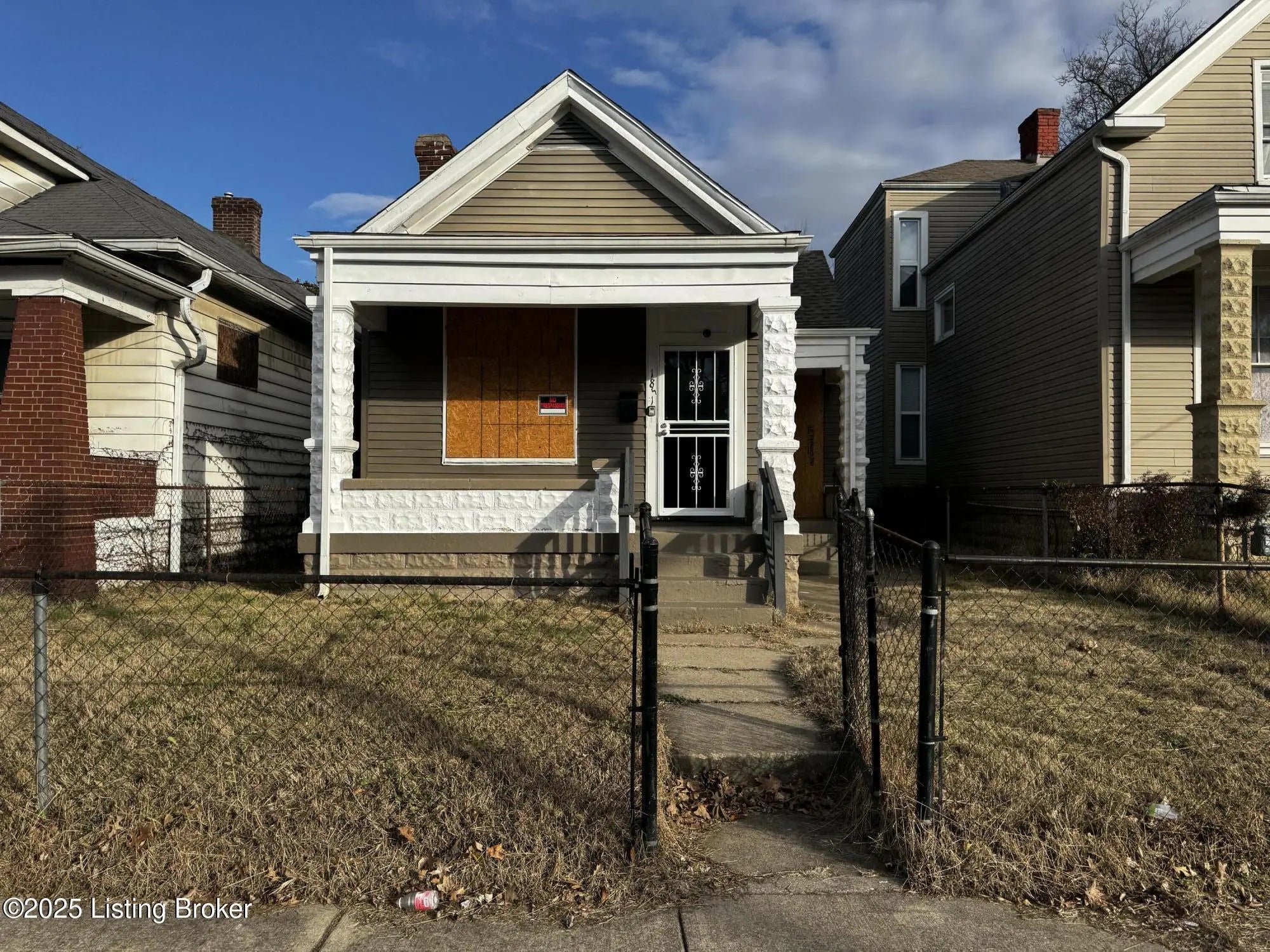 Photo of Listing #1703440