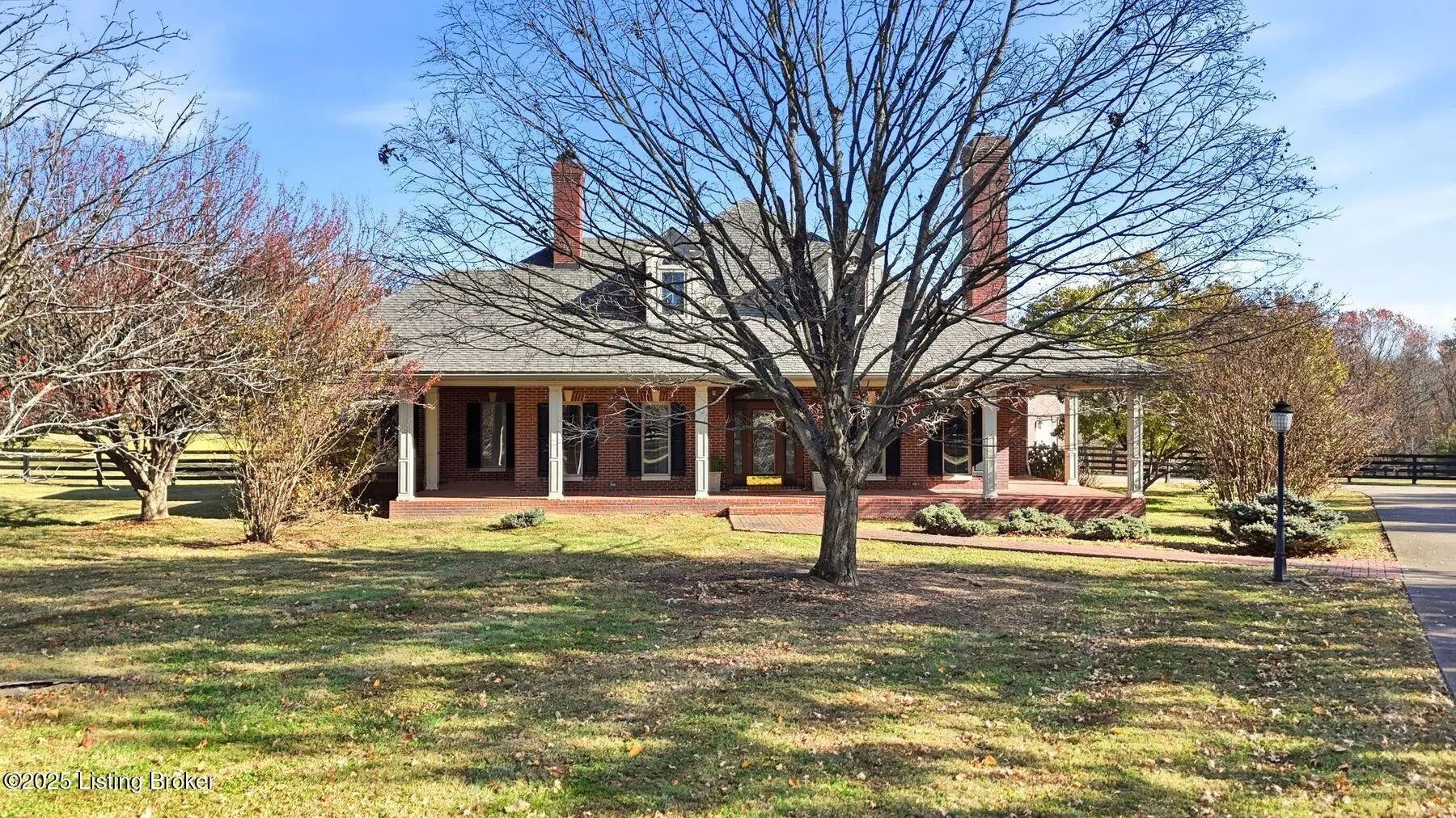 Photo of Listing #1703446